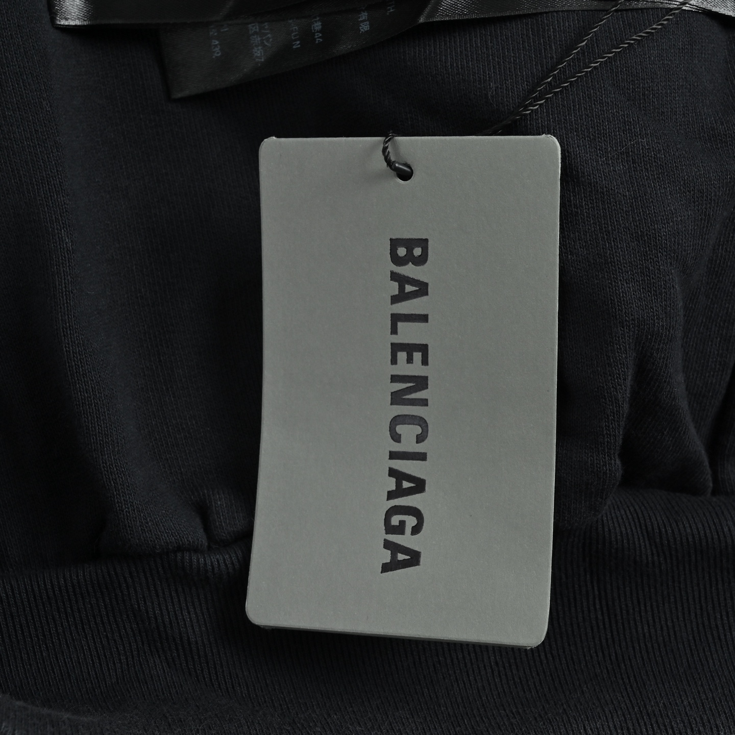Balenciaga/巴黎世家 25Fw 反穿水洗圆领卫衣