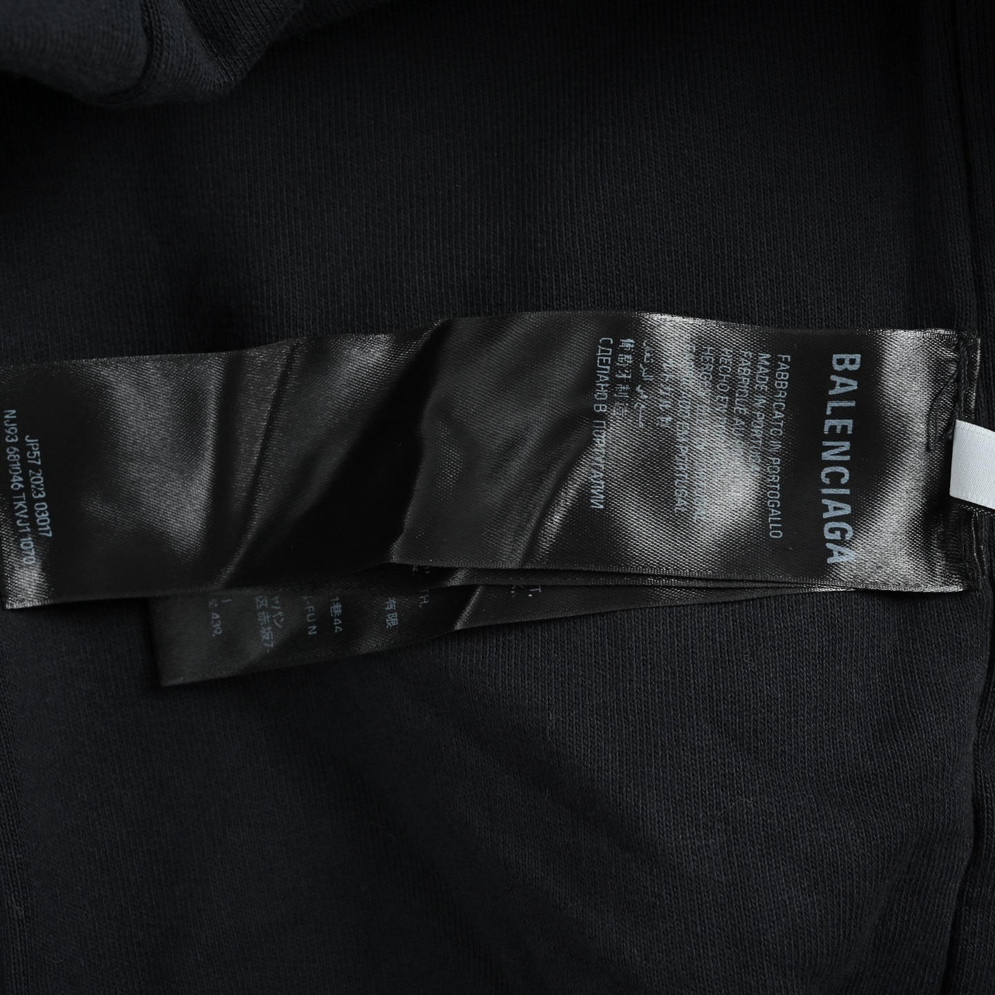 Balenciaga/巴黎世家 25Fw 反穿水洗圆领卫衣