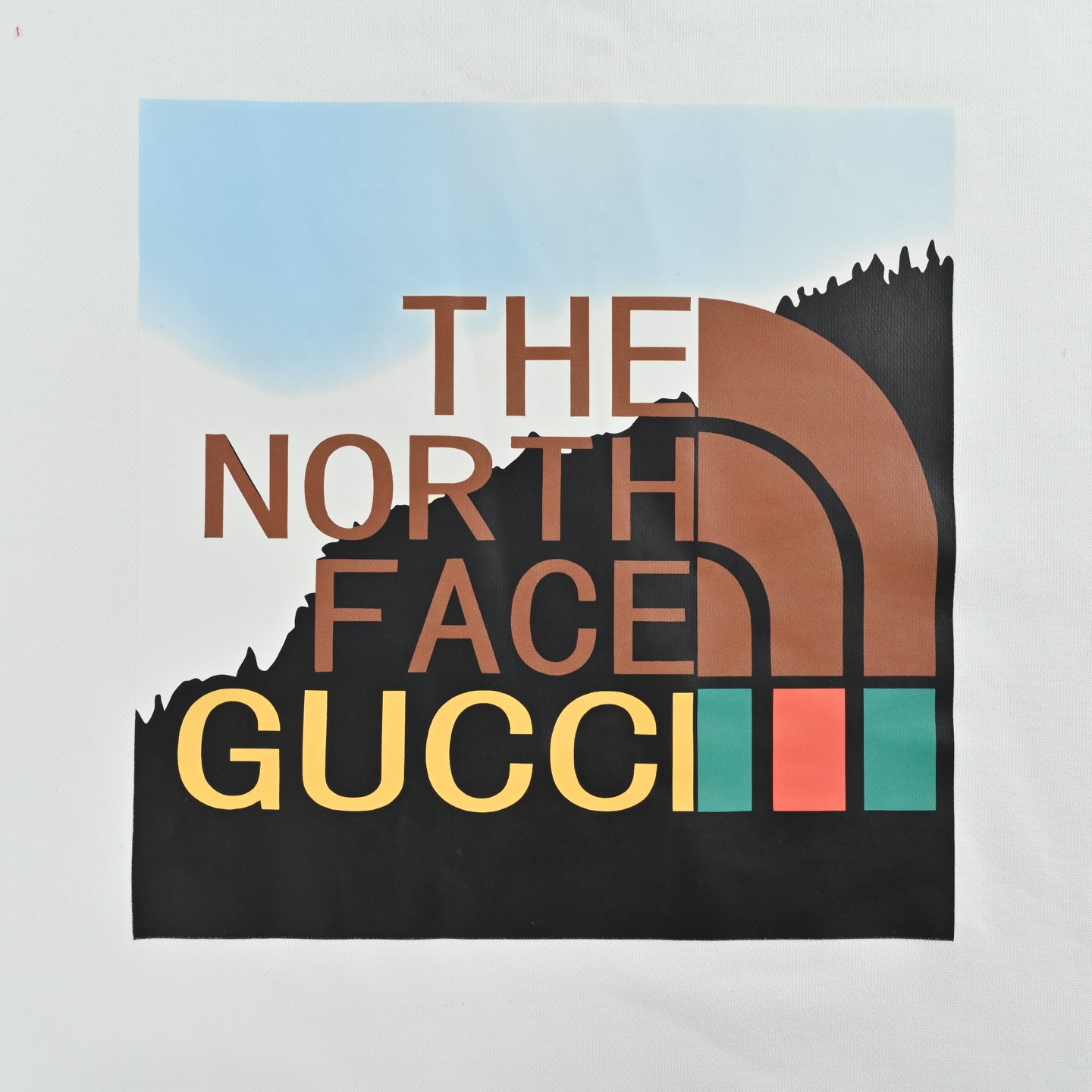 本地自取:💰220
Gucci & The North Face 联名款森林印花圆领卫衣
🆕25FW秋冬新款圆领卫衣 面料客订精梳棉洗水后450克 定染螺纹 舒适透气 微宽松设计裁剪兼具个性时尚范儿 男女同款
轻奢主义 男女日常通勤穿搭必备单品 正确版本 欢迎对比
详细特征
· 面部无尘烧毛工艺 底部吸毛 环保活性染
· 双针车线跨缝工艺
· 原版主唛水洗吊牌防潮纸包装
Size:S-XL