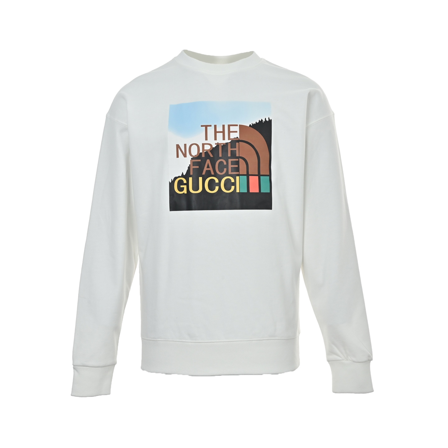 本地自取：💰220
Gucci & The North Face 联名款森林印花圆领卫衣
🆕25FW秋冬新款圆领卫衣 面料客订精梳棉洗水后450克  定染螺纹 舒适透气  微宽松设计裁剪兼具个性时尚范儿 男女同款  
轻奢主义 男女日常通勤穿搭必备单品  正确版本  欢迎对比
详细特征
· 面部无尘烧毛工艺 底部吸毛 环保活性染 
· 双针车线跨缝工艺
· 原版主唛水洗吊牌防潮纸包装
Size:S-XL