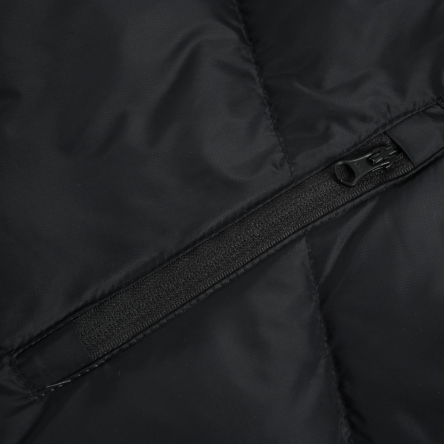 ALO 短款螺纹连帽羽绒服 填充80绒国标羽绒服并非市面上的棉服 alo yoga Foxy Puffer 宽松连帽舒适女款