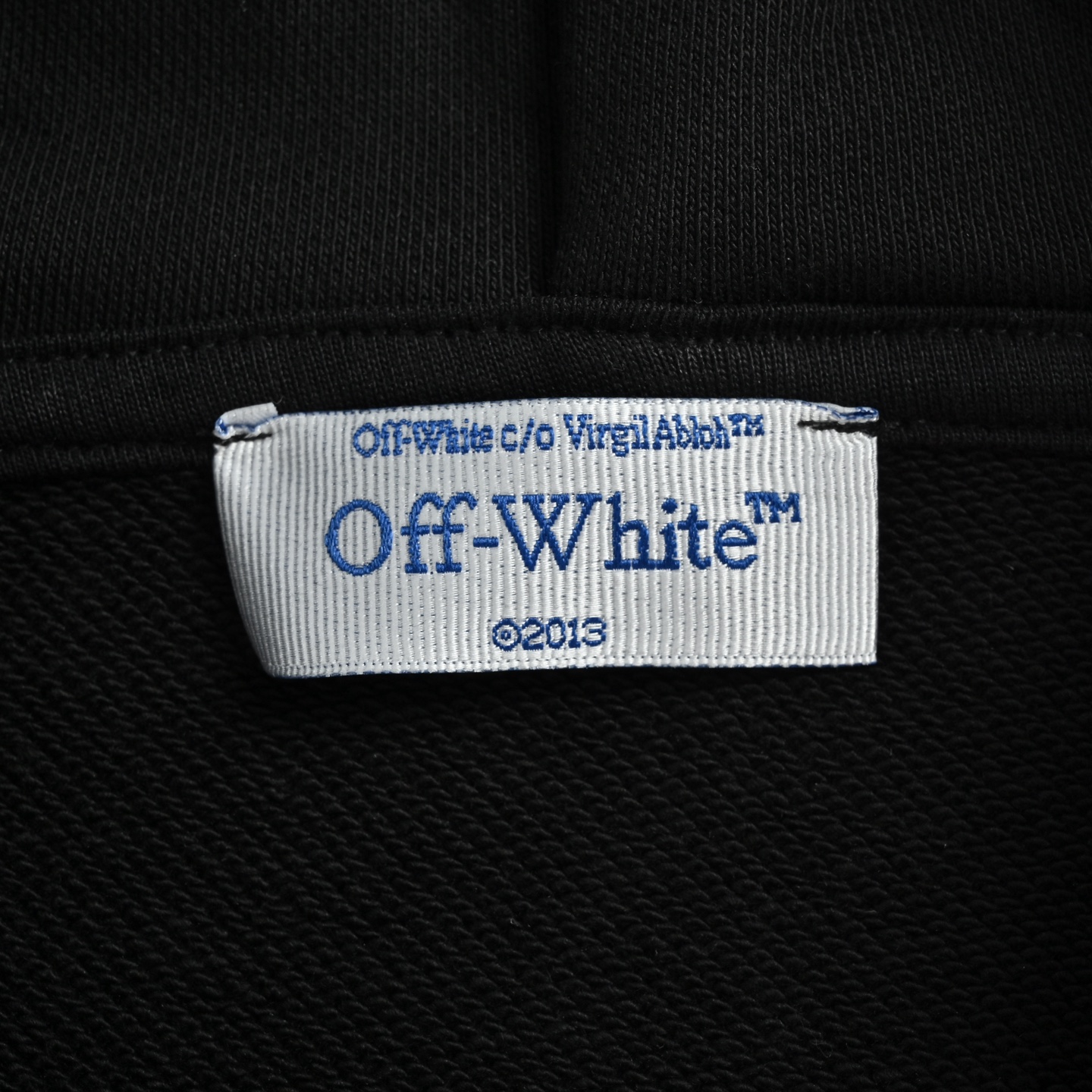OFF WHITE CO VIRGIL 24Fw 数码耳机箭头印花连帽卫衣