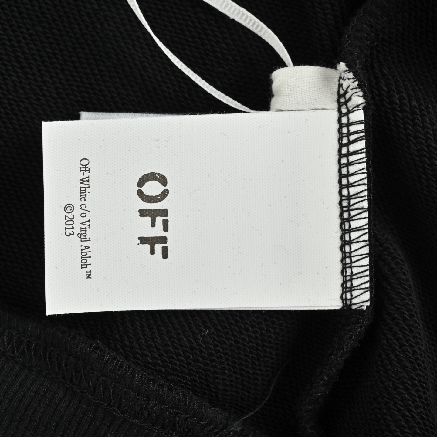 OFF WHITE CO VIRGIL 24Fw 数码耳机箭头印花连帽卫衣