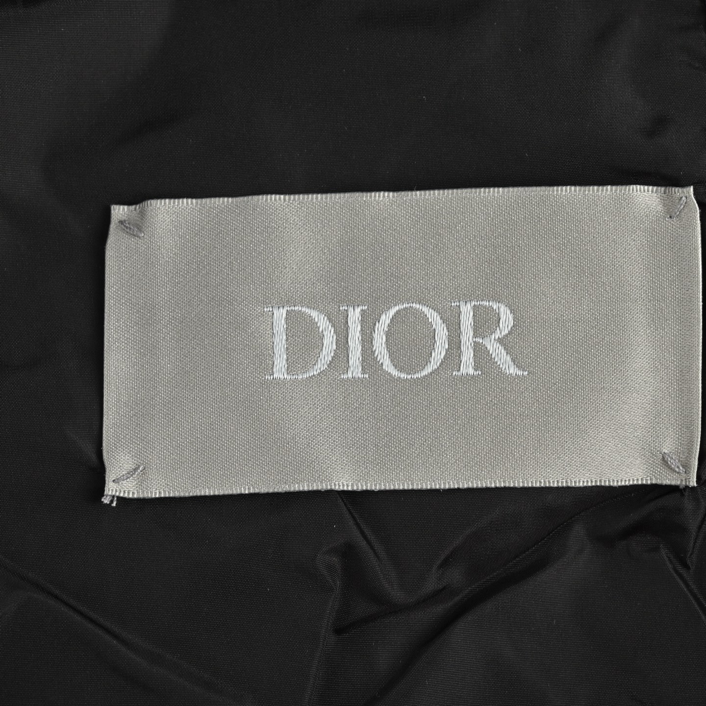 Dior/迪奥 暗纹老花立领羽绒马甲-莆田鞋,莆田鞋货源,高仿鞋,高仿鞋货源,安福档口,莆田高仿鞋,莆田鞋批发,高仿鞋批发,莆田高仿运动鞋,高仿运动鞋,莆田运动鞋 Dior/迪奥 暗纹老花立领羽绒马甲