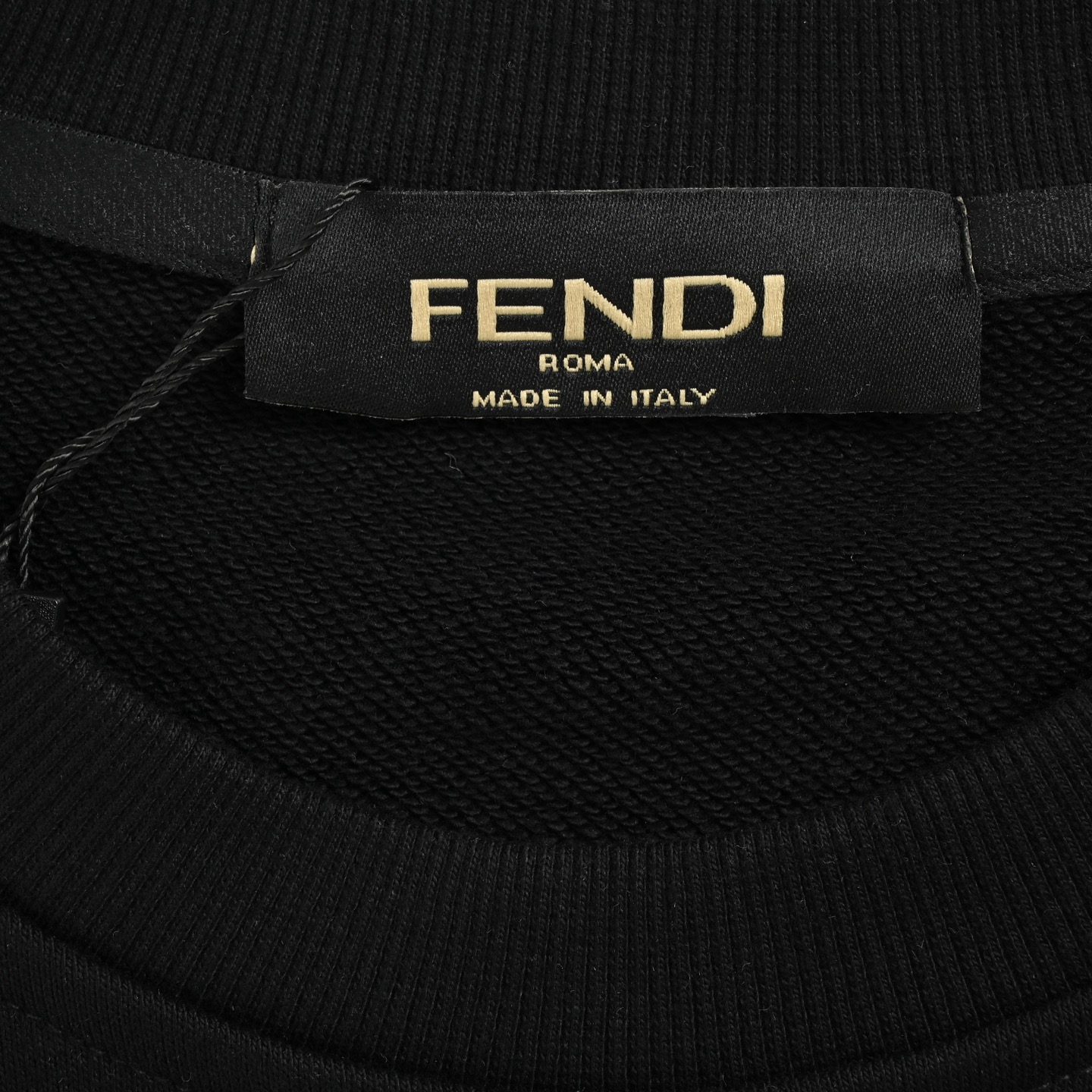 Fendi/芬迪 25Fw 植绒眼睛圆领卫衣-Chinese UA Cheap High Quatity Brand Clothes Bags handbags Sneakers wholesale wholesaler seller from China Factory suppliers Fashion Clothing Shoes best Quality Beautiful Price Fendi/芬迪 25Fw 植绒眼睛圆领卫衣
