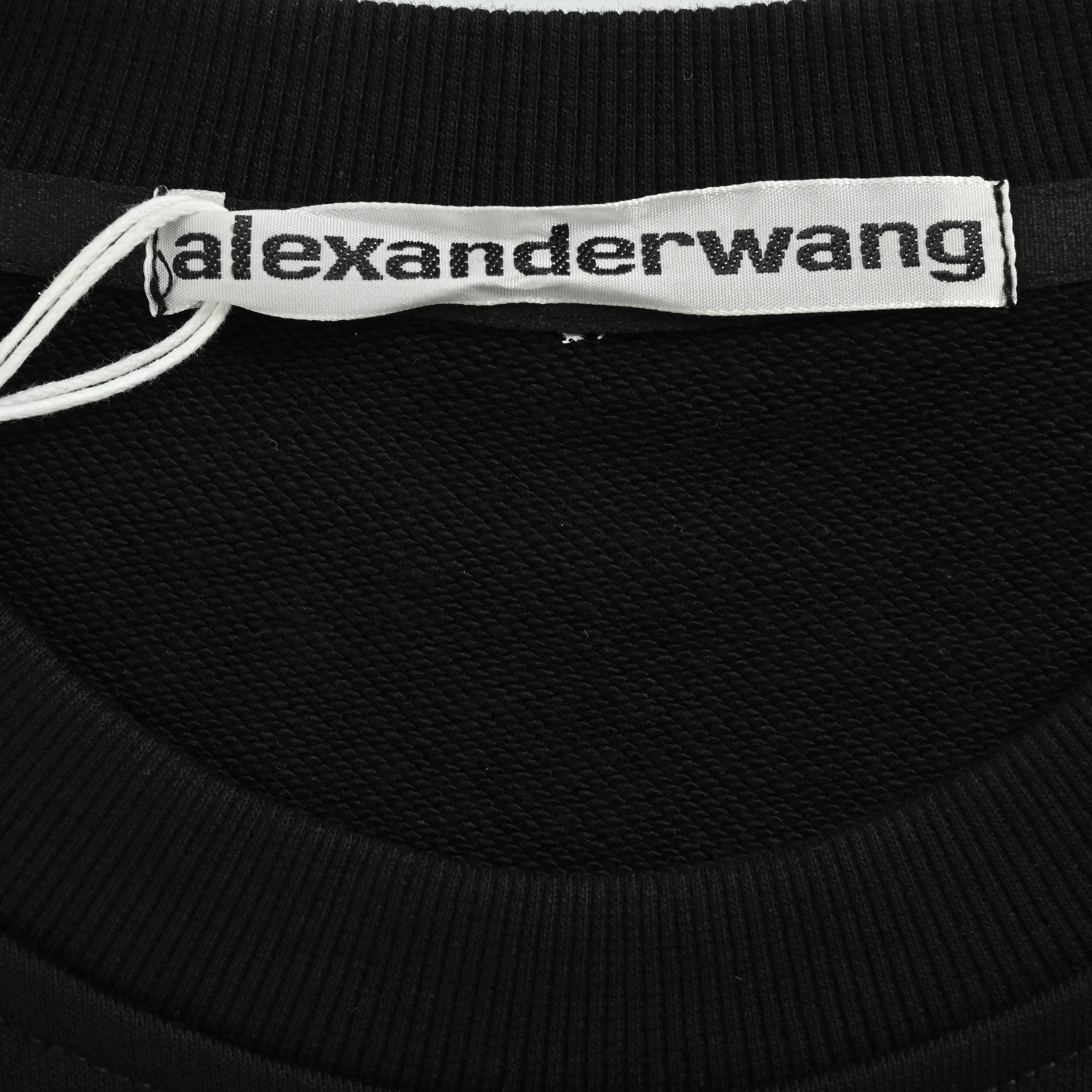 Alexander Wang/亚历山大王 25Fw 毛边字母圆领卫衣-Chinese UA Cheap High Quatity Brand Clothes Bags handbags Sneakers wholesale wholesaler seller from China Factory suppliers Fashion Clothing Shoes best Quality Beautiful Price Alexander Wang/亚历山大王 25Fw 毛边字母圆领卫衣