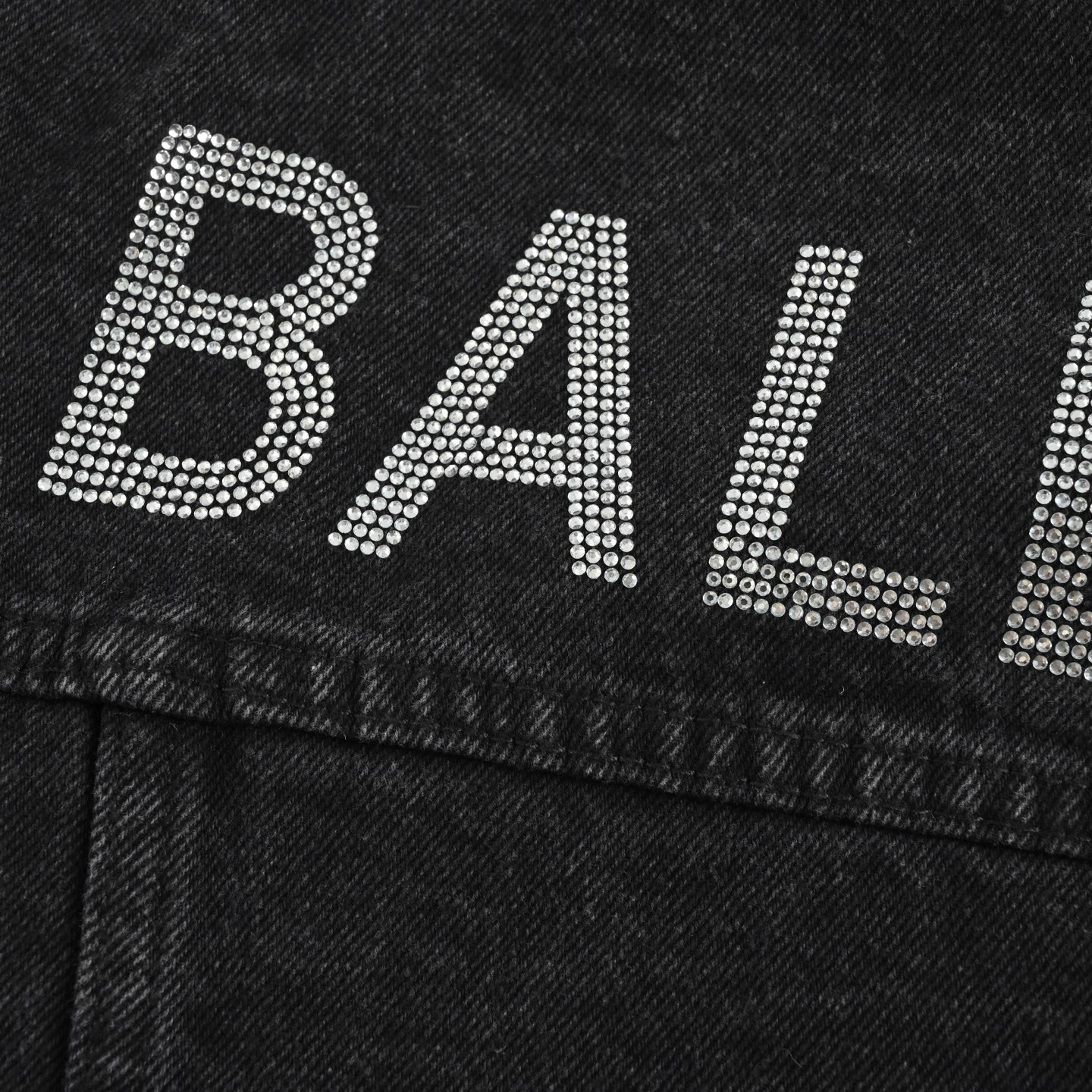Balenciaga/巴黎世家 后背烫钻logo牛仔外套 黑色牛仔外套