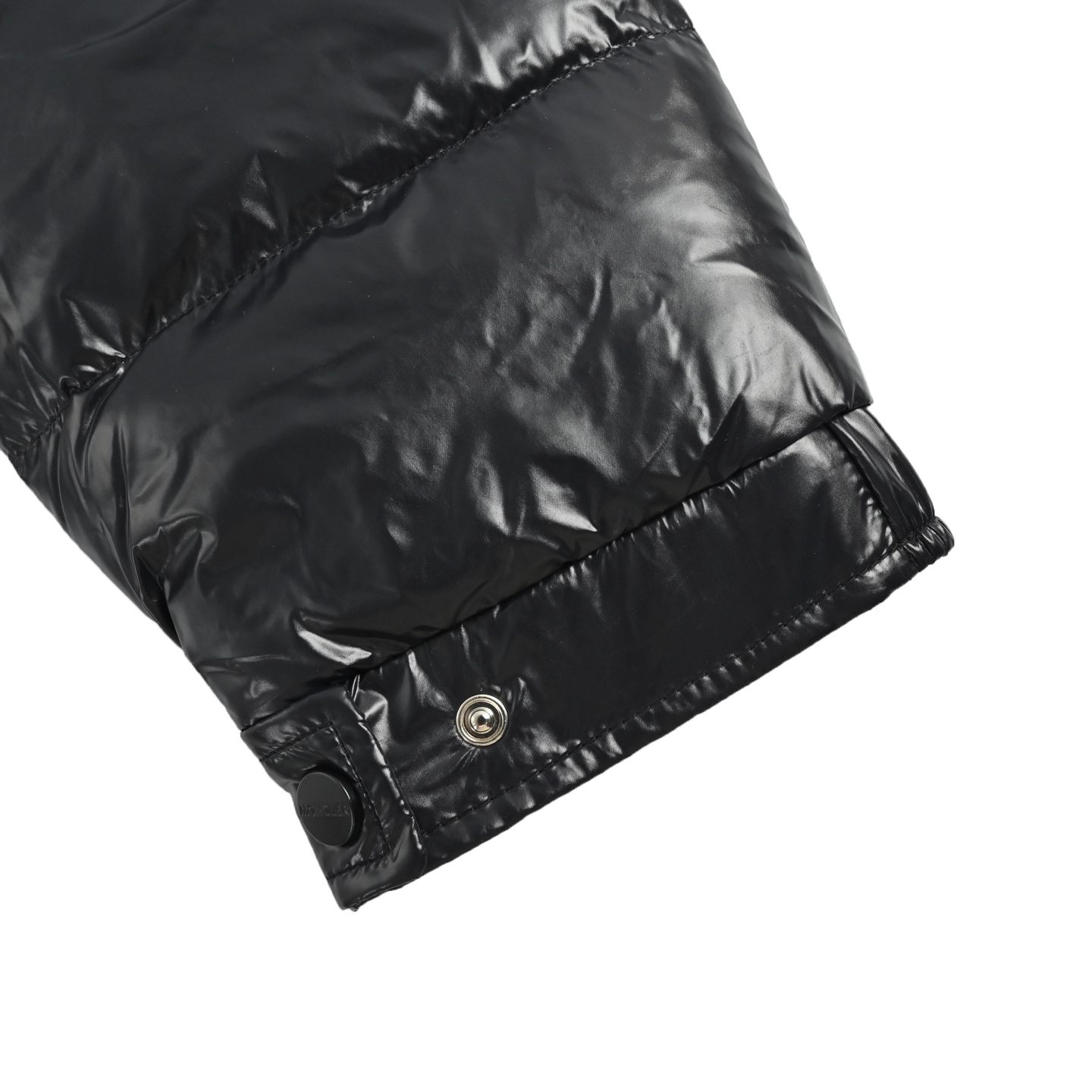 Moncler/蒙口 Petra女士短款羽绒服
