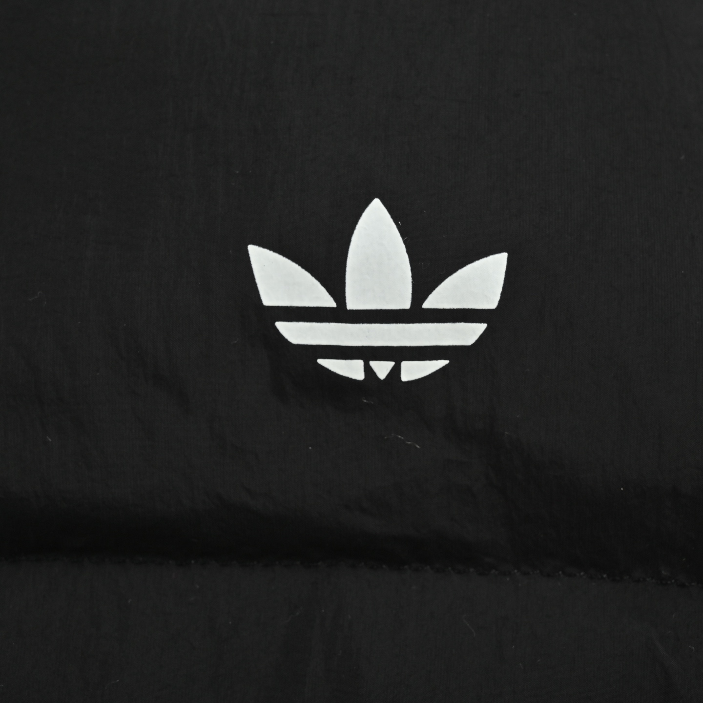 Adidas & Hamcus 联名款拼接棉服马甲 羽绒马甲简直是穿搭的神-莆田鞋,莆田鞋货源,高仿鞋,高仿鞋货源,安福档口,莆田高仿鞋,莆田鞋批发,高仿鞋批发,莆田高仿运动鞋,高仿运动鞋,莆田运动鞋 Adidas & Hamcus 联名款拼接棉服马甲 羽绒马甲简直是穿搭的神