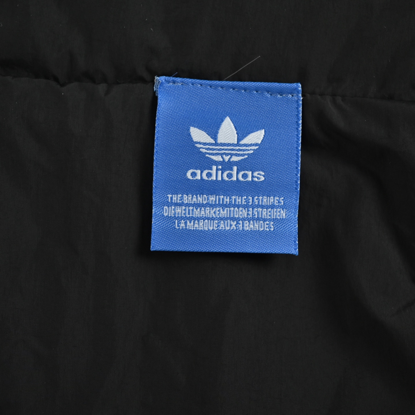 Adidas & Hamcus 联名款拼接棉服马甲 羽绒马甲简直是穿搭的神-莆田鞋,莆田鞋货源,高仿鞋,高仿鞋货源,安福档口,莆田高仿鞋,莆田鞋批发,高仿鞋批发,莆田高仿运动鞋,高仿运动鞋,莆田运动鞋 Adidas & Hamcus 联名款拼接棉服马甲 羽绒马甲简直是穿搭的神