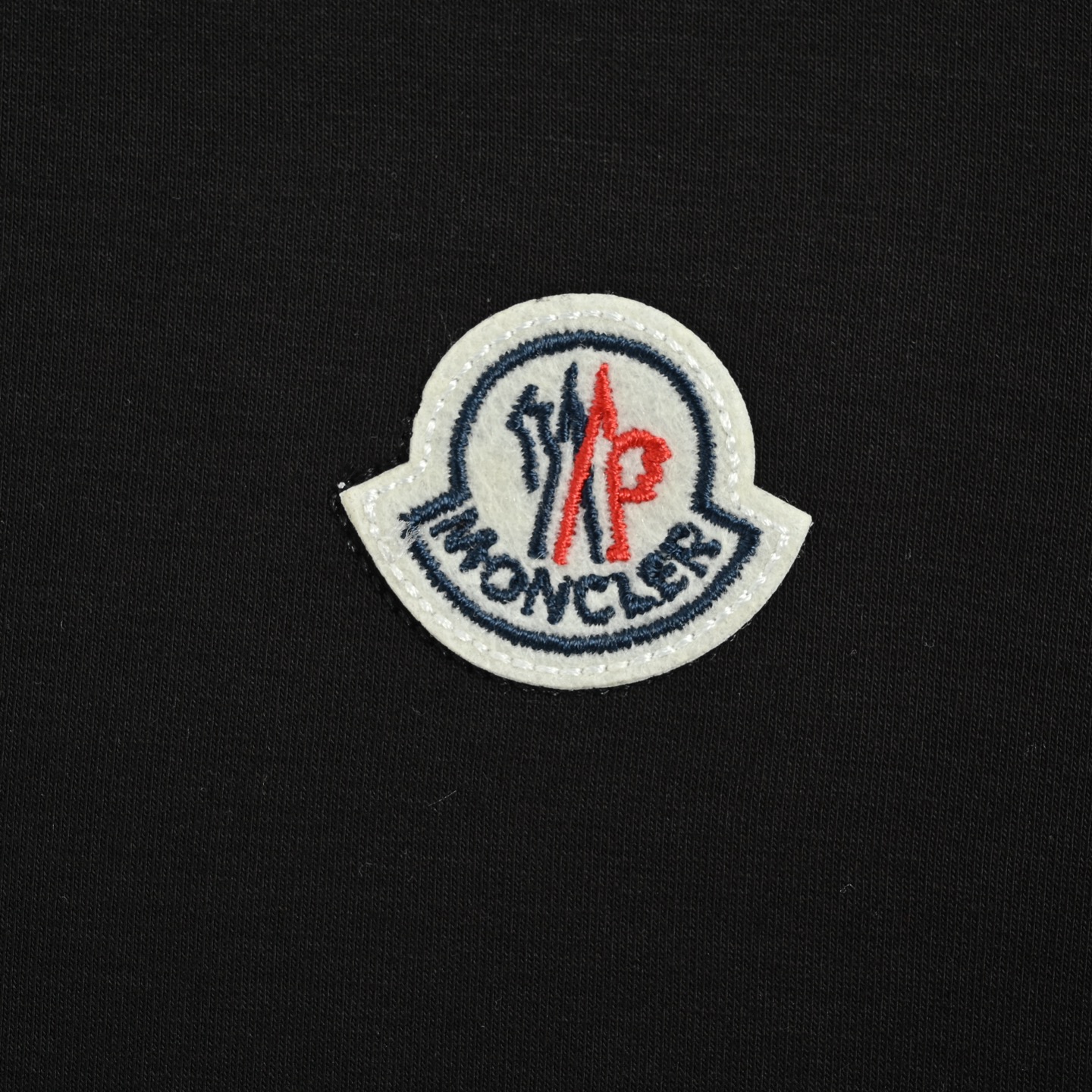 Moncler/蒙口 25Fw 简约小标徽标刺绣长袖T恤 黑色 白色