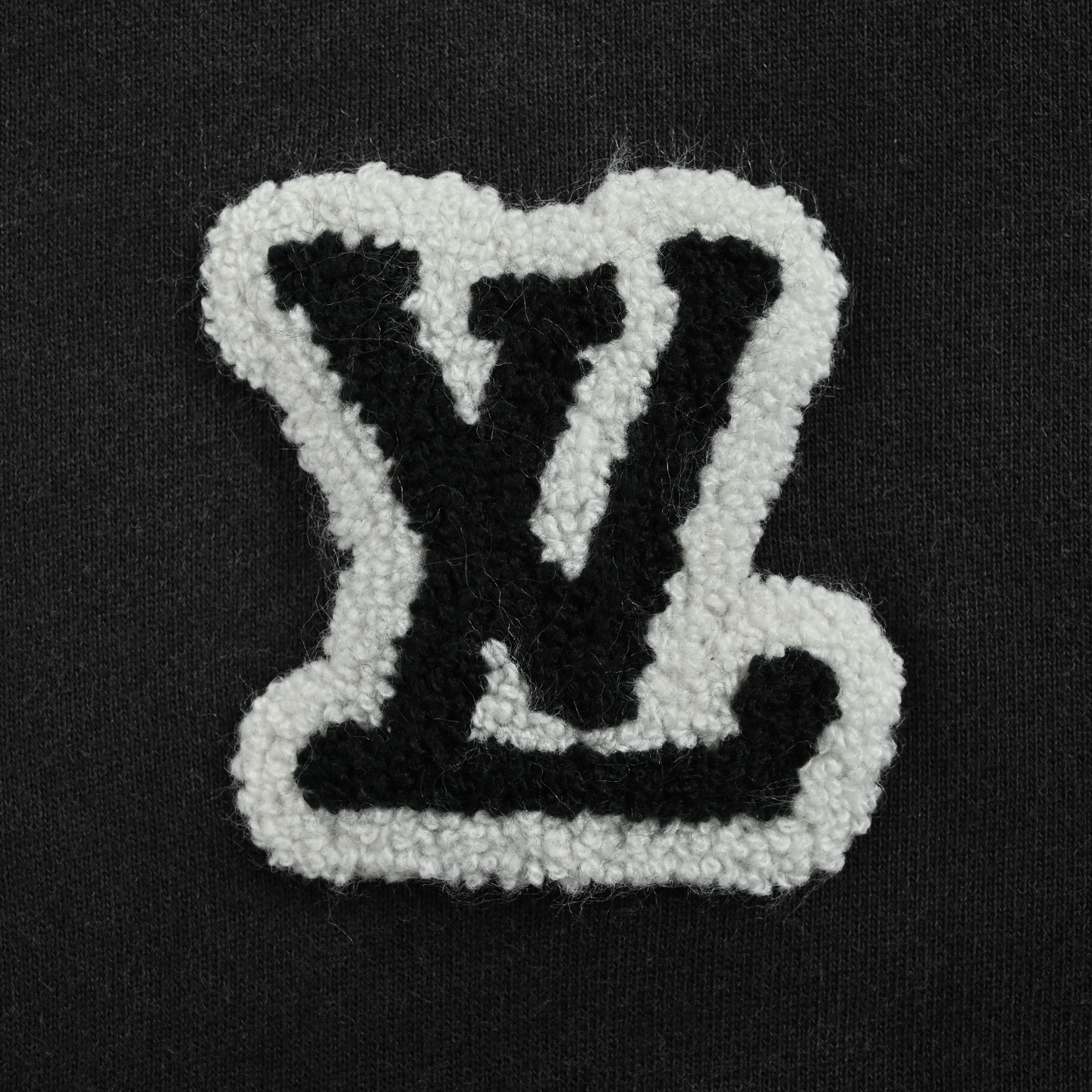 Louis Vuitton/路易威登 水洗植绒字母圆领卫衣