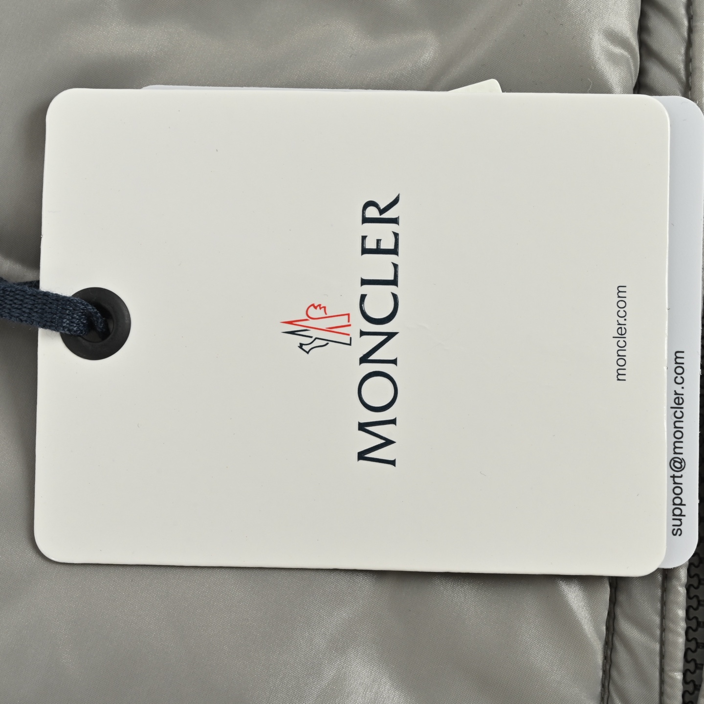Moncler/蒙口 灰色Maya玛雅羽绒服