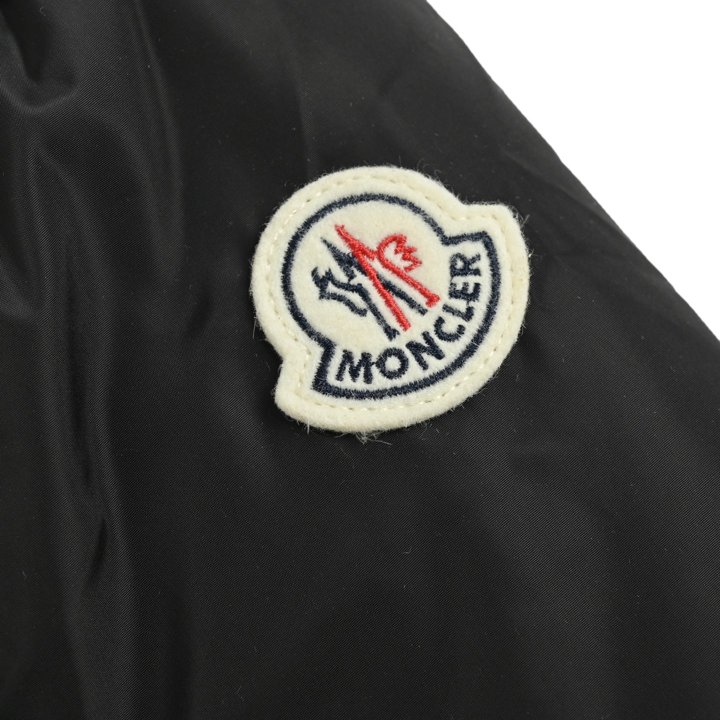 Moncler/蒙口 Agneux方形绗缝连帽羽绒服-莆田鞋,莆田鞋货源,高仿鞋,高仿鞋货源,安福档口,莆田高仿鞋,莆田鞋批发,高仿鞋批发,莆田高仿运动鞋,高仿运动鞋,莆田运动鞋 Moncler/蒙口 Agneux方形绗缝连帽羽绒服