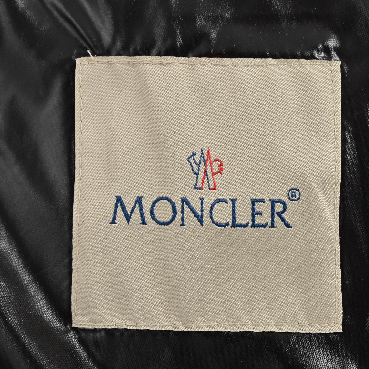 Moncler/蒙口 黑巧白巧Litte方形绗缝长款连帽羽绒服