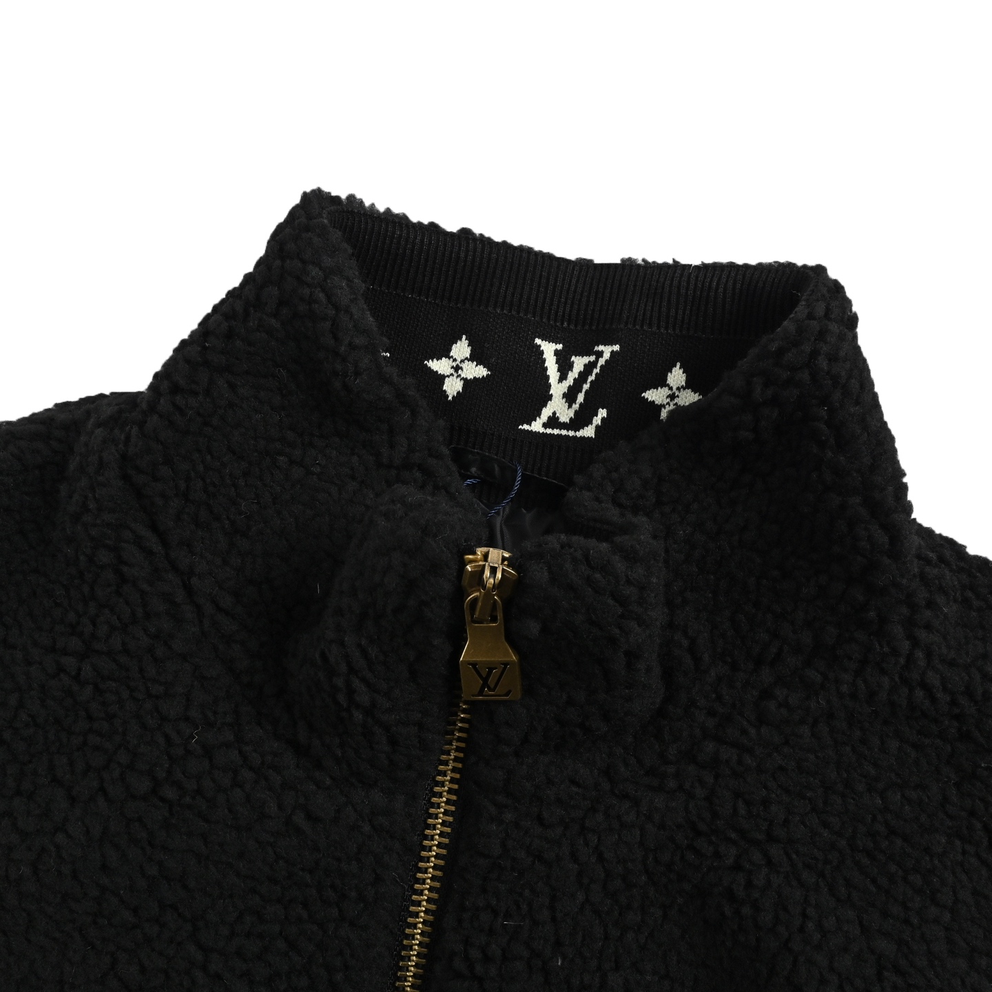 Louis Vuitton/路易威登 24Fw 皮牌羊羔绒立领夹克外套 黑色-莆田鞋,莆田鞋货源,高仿鞋,高仿鞋货源,安福档口,莆田高仿鞋,莆田鞋批发,高仿鞋批发,莆田高仿运动鞋,高仿运动鞋,莆田运动鞋 Louis Vuitton/路易威登 24Fw 皮牌羊羔绒立领夹克外套 黑色