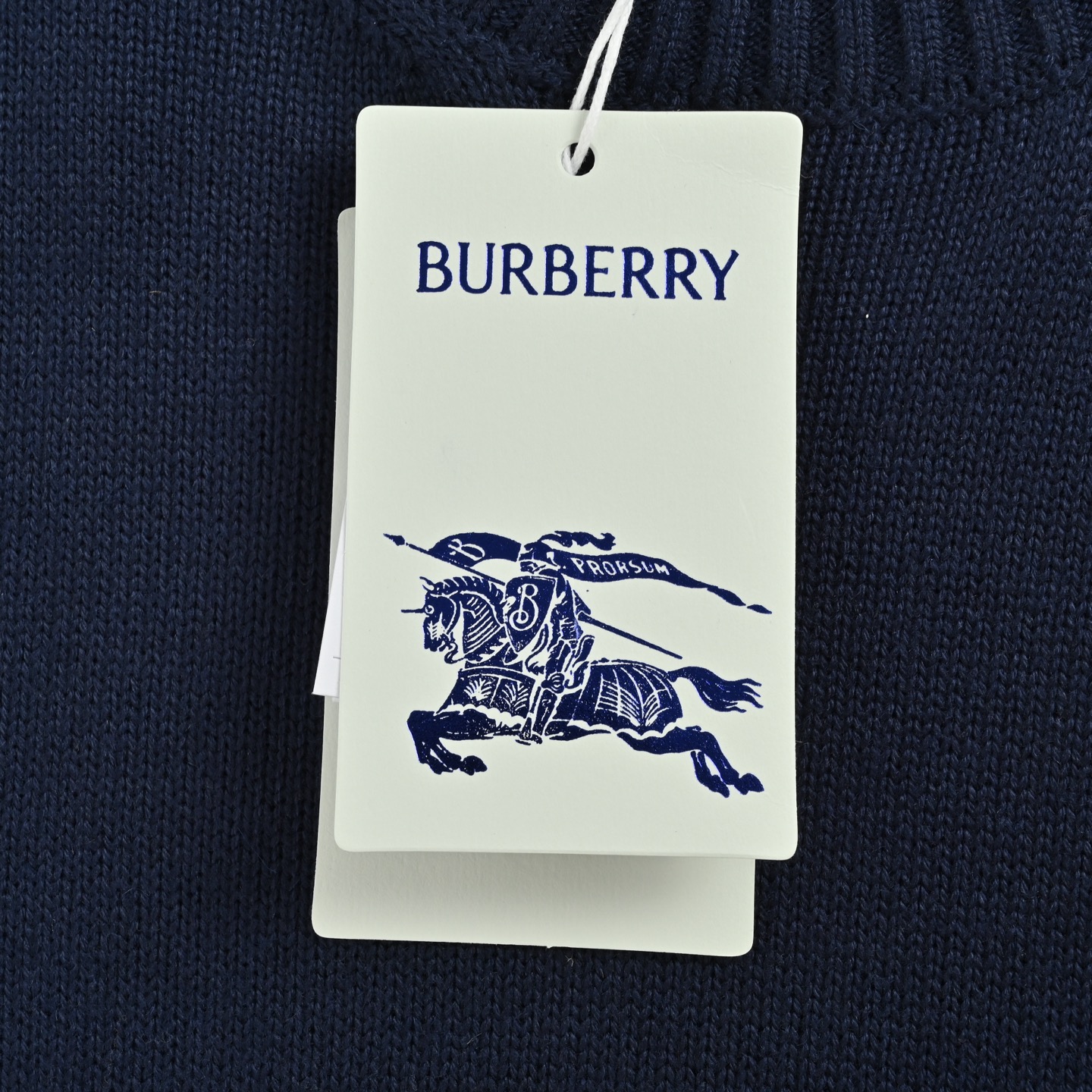 Burberry/巴宝莉 25Fw 战马小标刺绣圆领毛衣-莆田鞋,莆田鞋货源,高仿鞋,高仿鞋货源,安福档口,莆田高仿鞋,莆田鞋批发,高仿鞋批发,莆田高仿运动鞋,高仿运动鞋,莆田运动鞋 Burberry/巴宝莉 25Fw 战马小标刺绣圆领毛衣