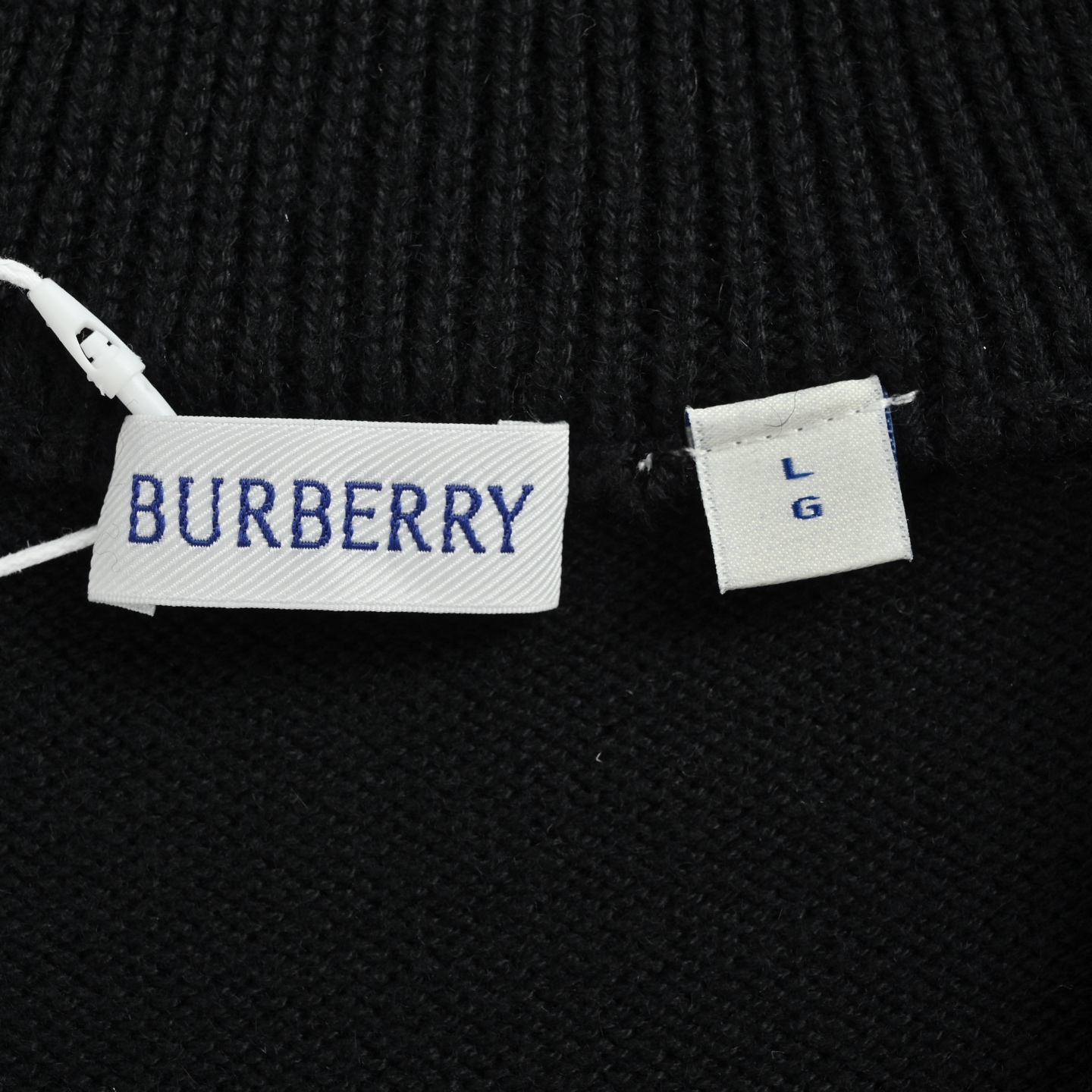 Burberry/巴宝莉 25Fw 战马小标刺绣半拉链毛衣-莆田鞋,莆田鞋货源,高仿鞋,高仿鞋货源,安福档口,莆田高仿鞋,莆田鞋批发,高仿鞋批发,莆田高仿运动鞋,高仿运动鞋,莆田运动鞋 Burberry/巴宝莉 25Fw 战马小标刺绣半拉链毛衣