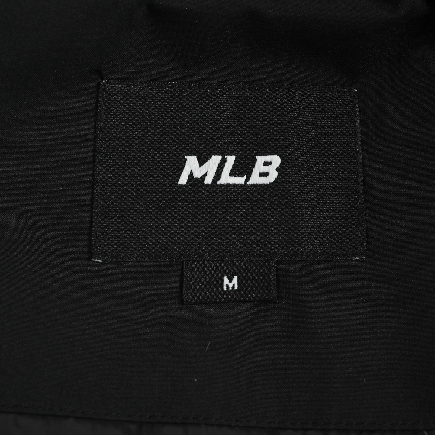 MLB 二代大口袋工装毛领羽绒服 张凌赫同款 填充物白鸭绒-莆田鞋,莆田鞋货源,高仿鞋,高仿鞋货源,安福档口,莆田高仿鞋,莆田鞋批发,高仿鞋批发,莆田高仿运动鞋,高仿运动鞋,莆田运动鞋 MLB 二代大口袋工装毛领羽绒服 张凌赫同款 填充物白鸭绒