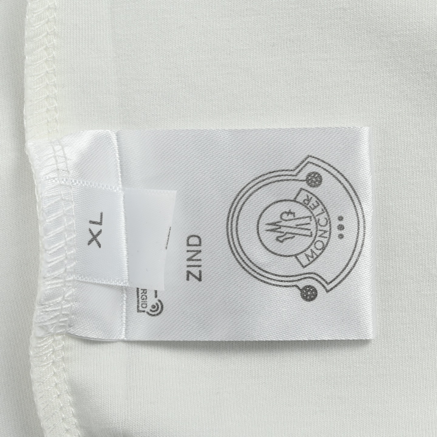 Moncler/蒙口 25Fw 刺绣徽标长袖T恤 黑色 白色