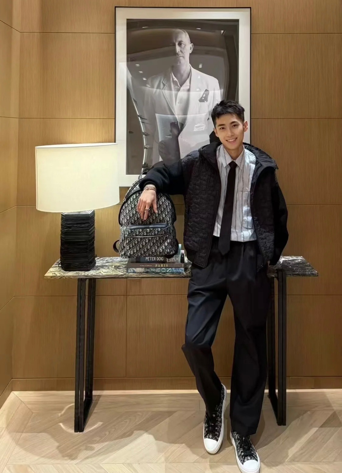 Dior/迪奥 24Fw 绗缝字母针织拼接连帽棉服外套上身效果#