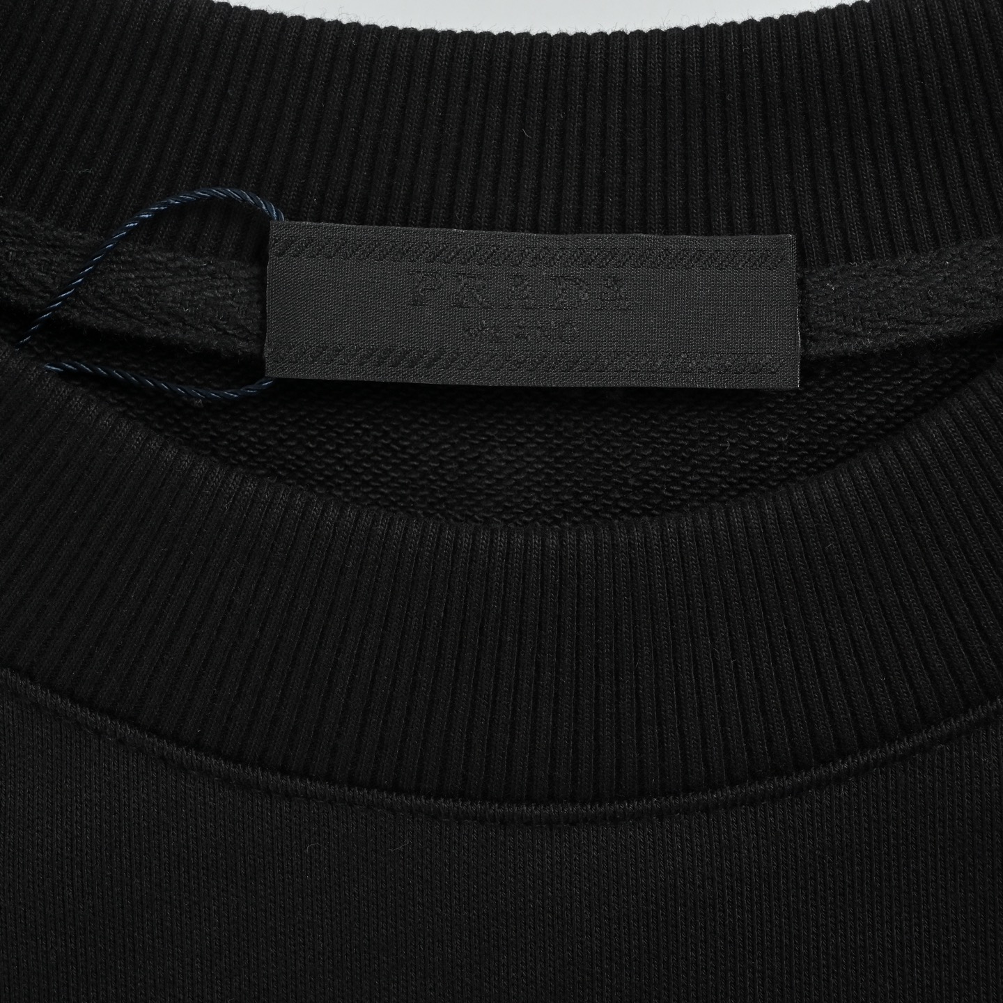 Prada/普拉达 25Fw 双三角标印花圆领卫衣 宽松
