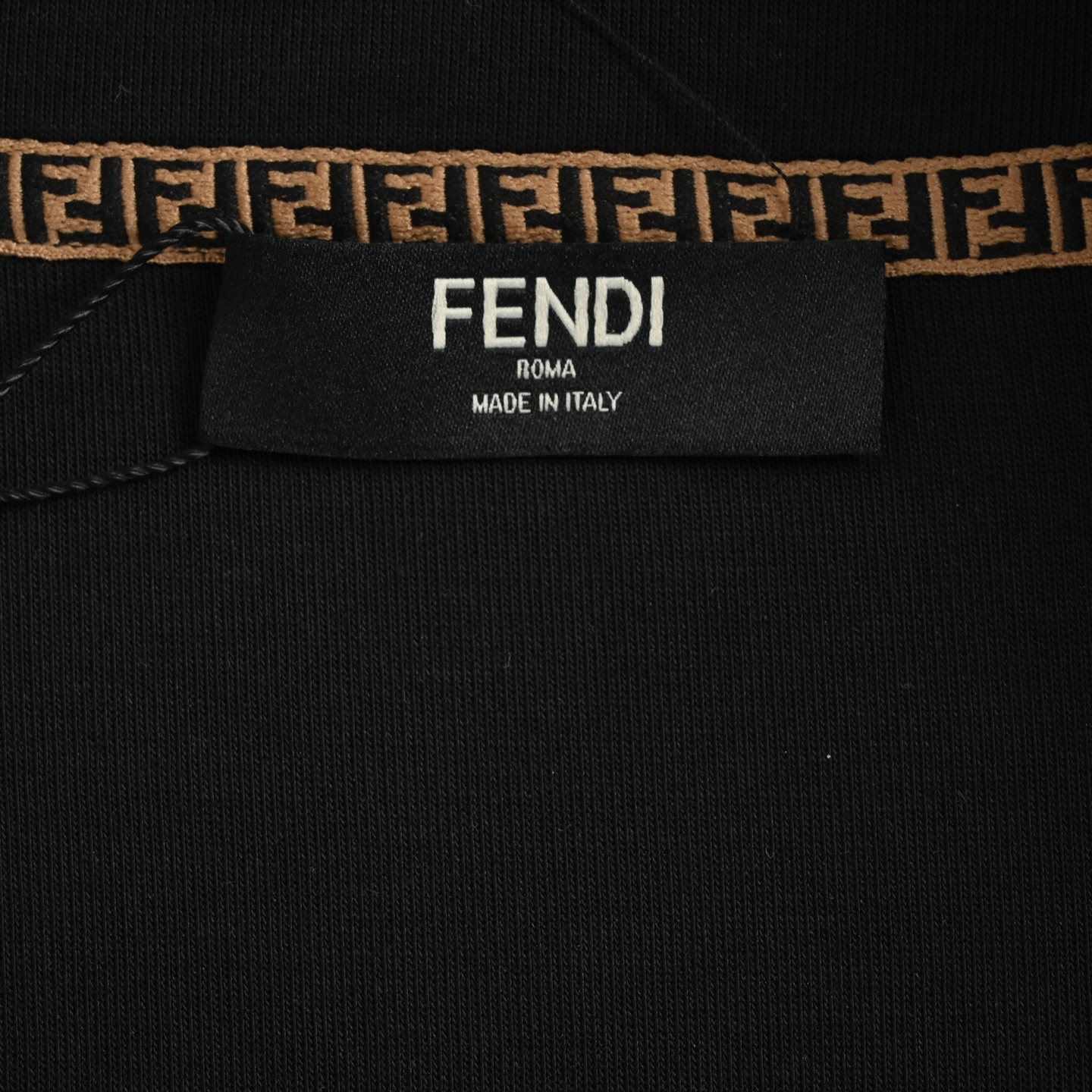 Fendi 芬迪 25Fw 小眼睛刺绣空气层拉链外套-Chinese UA Cheap High Quatity Brand Clothes Bags handbags Sneakers wholesale wholesaler seller from China Factory suppliers Fashion Clothing Shoes best Quality Beautiful Price Fendi 芬迪 25Fw 小眼睛刺绣空气层拉链外套