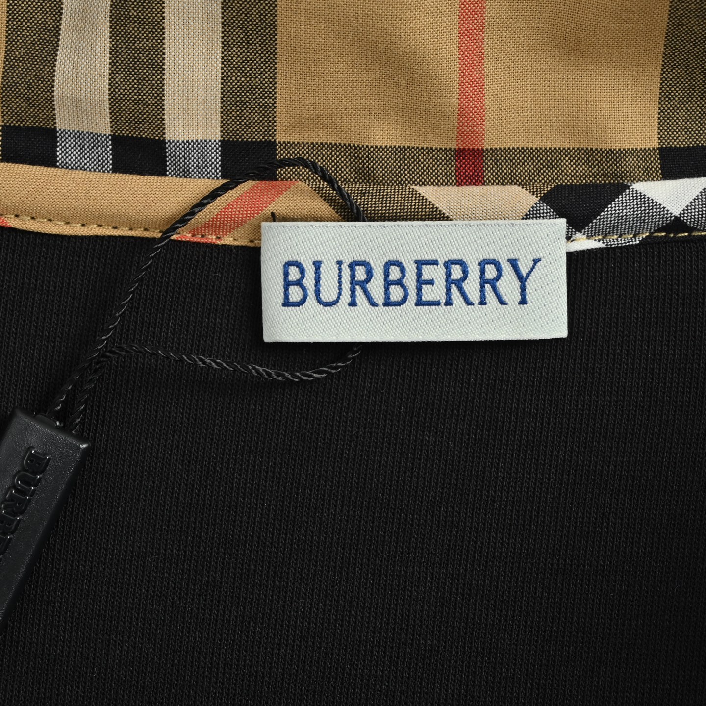 Burberry/巴宝莉 25Fw 战马刺绣空气层拉链外套
