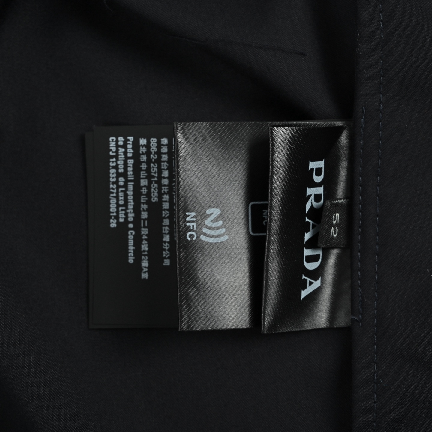 Prada/普拉达 纯色羊毛翻领短款夹克外套