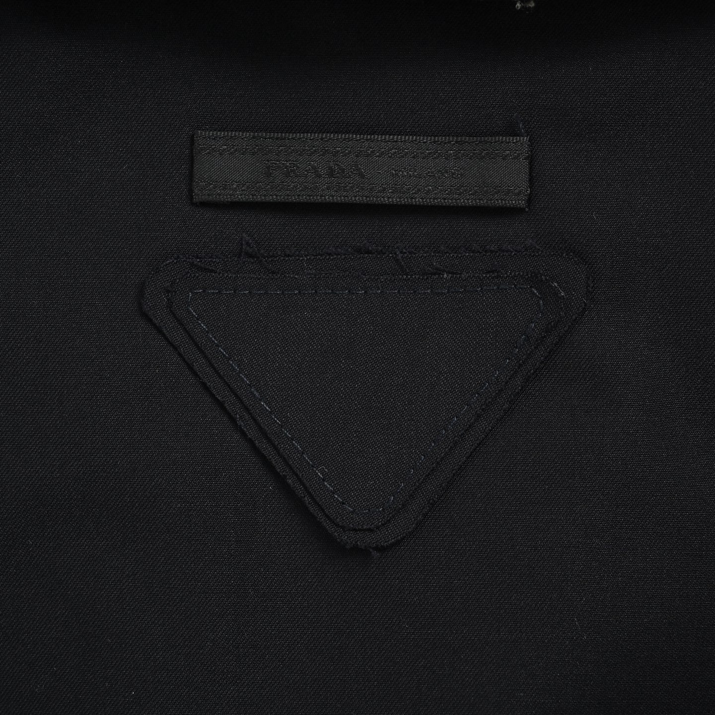 Prada/普拉达 纯色羊毛翻领短款夹克外套