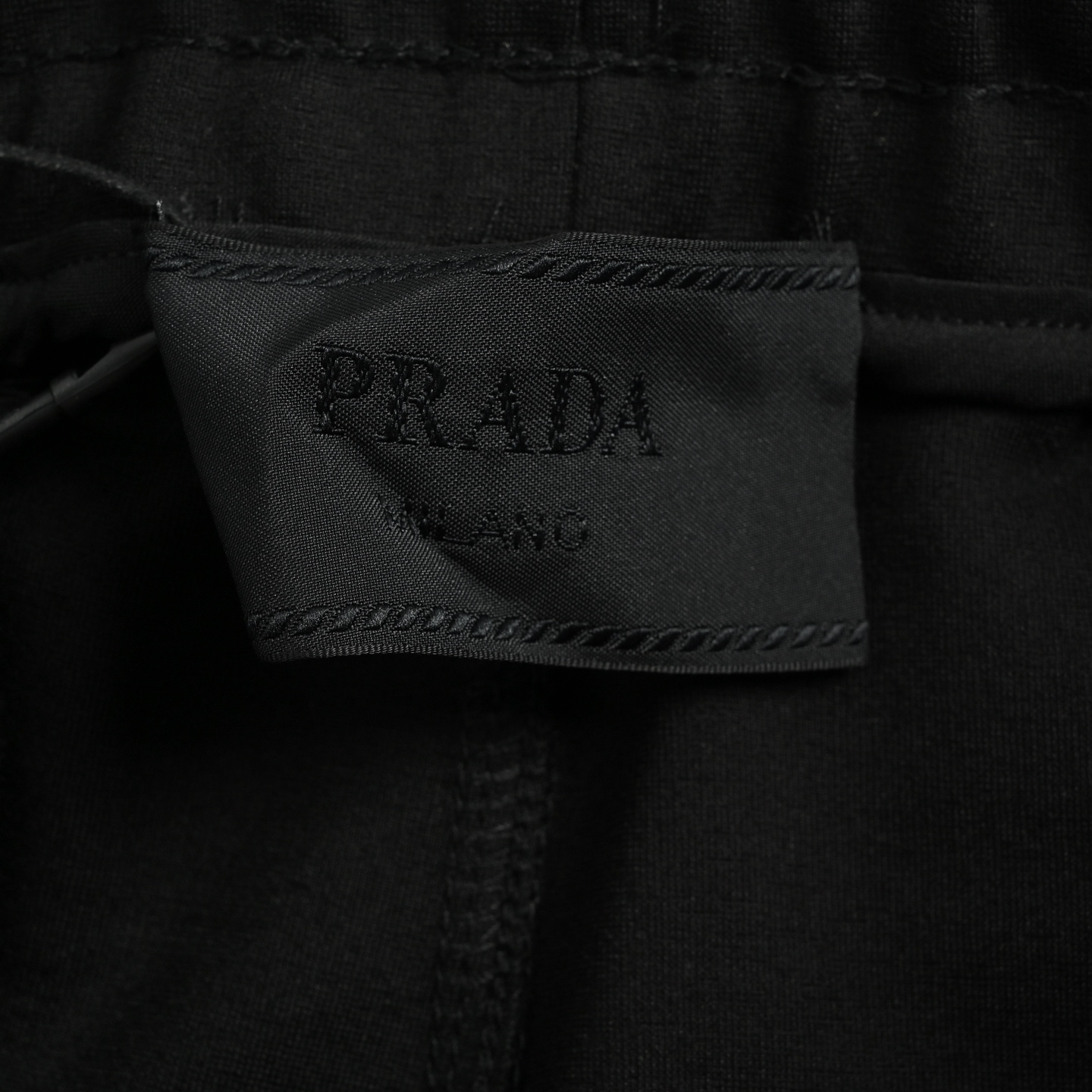 Prada/普拉达 侧口袋锁扣工装长裤 黑色
