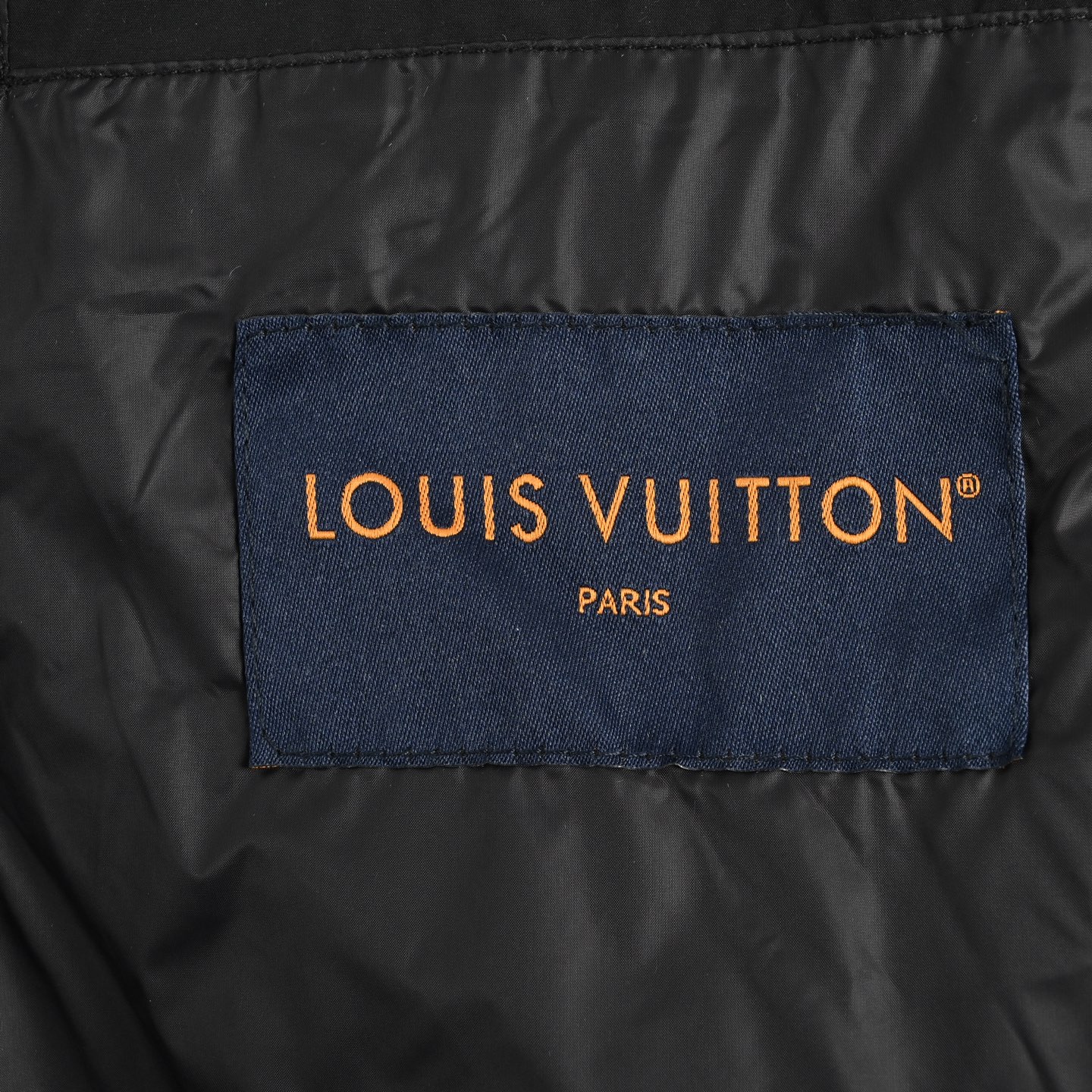 Louis Vuitton/路易威登 袖章暗纹浮雕拼接羽绒服