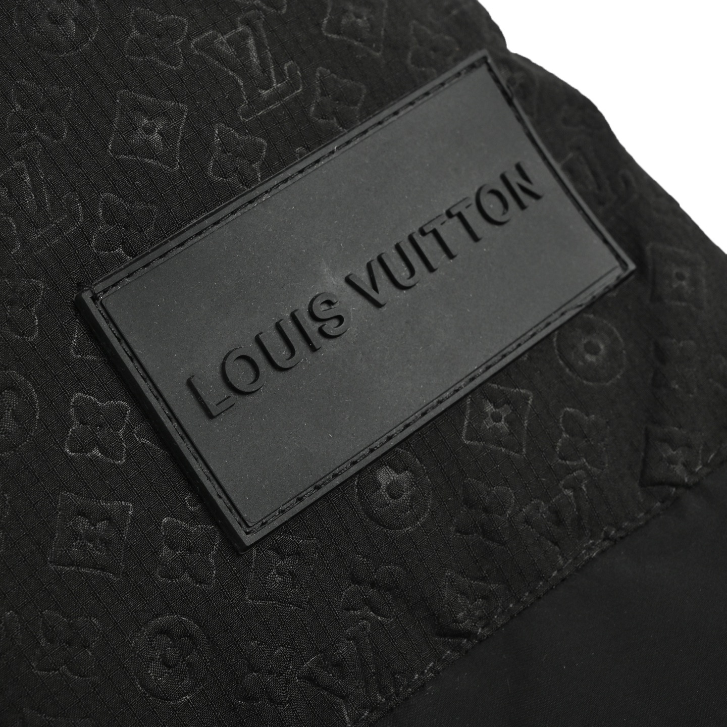 Louis Vuitton/路易威登 袖章暗纹浮雕拼接羽绒服