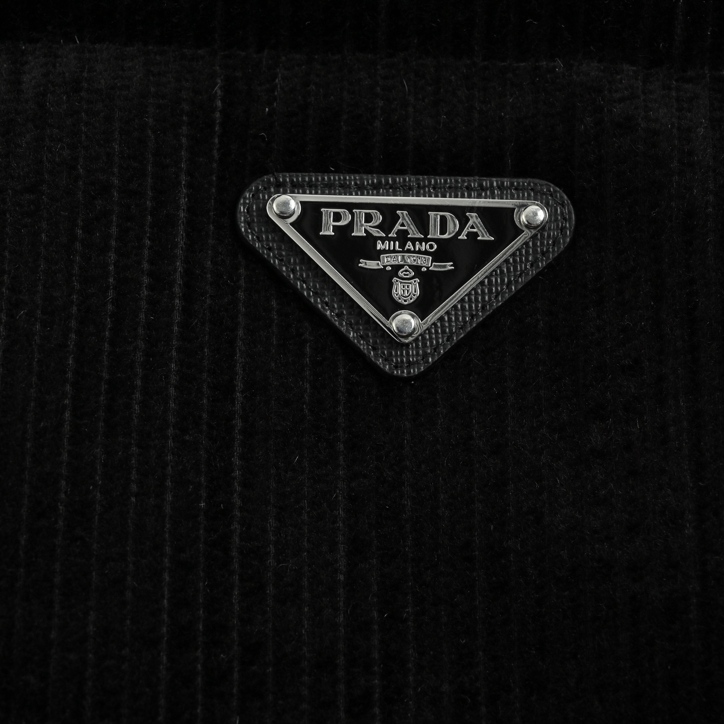 Prada/普拉达 三角标灯芯绒羽绒马甲 藏蓝