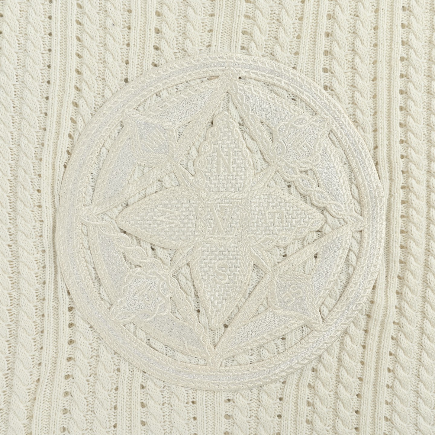 Louis Vuitton/路易威登 刺绣logo镂空毛衣 轻奢主义