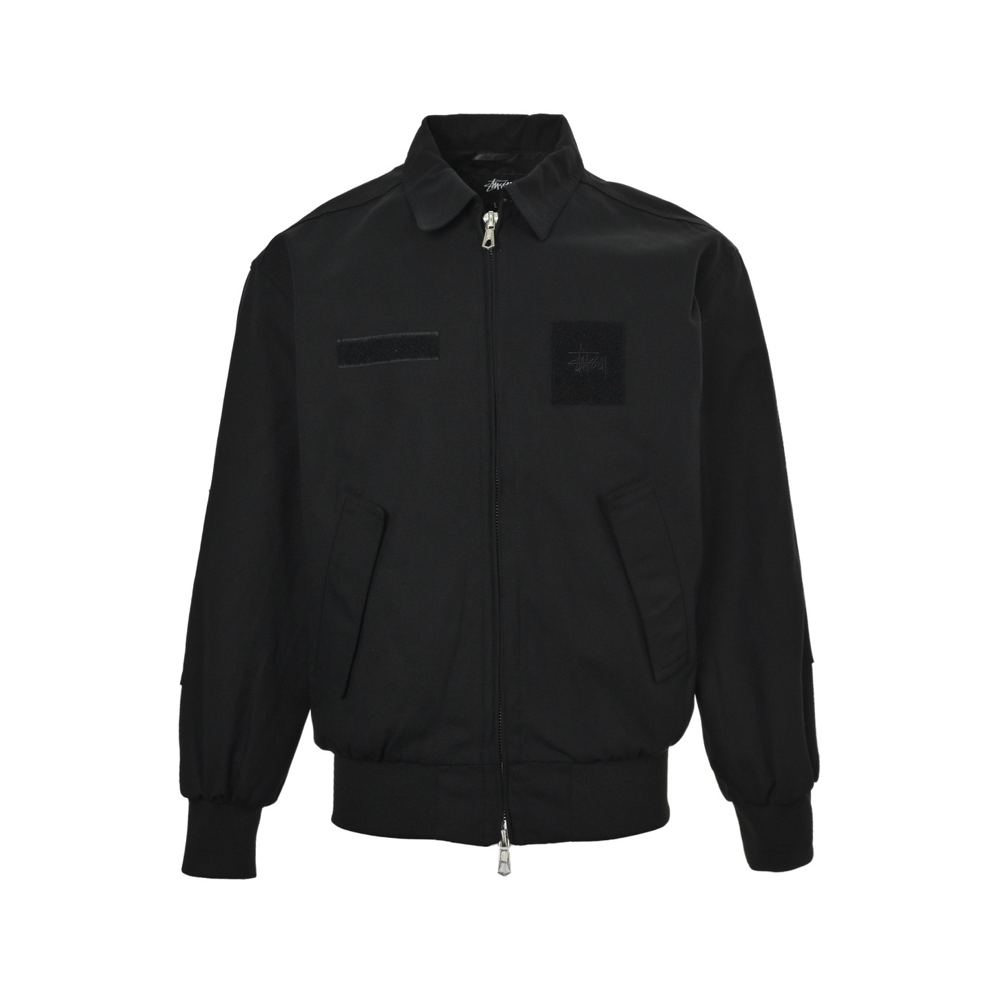 ：💰250
Stussy/斯图西 25Fw 毛巾绣刺绣夹克外套
斯图西最新款毛巾绣夹克外套  秋冬Stüssy收官之作 材质做工都非常到位 这次的款式真的百搭好穿 不挑人 是可以一直穿的款 胸前毛巾绣标识 领子袖口下摆全部定制螺纹 搭配一条黑色工装裤，牛仔裤 随便一穿妥妥的viebe风 面料采用高克重毛呢 男生女生都可以穿 实在是太酷了！  
颜色 黑色 米黄
Size:M-2XL