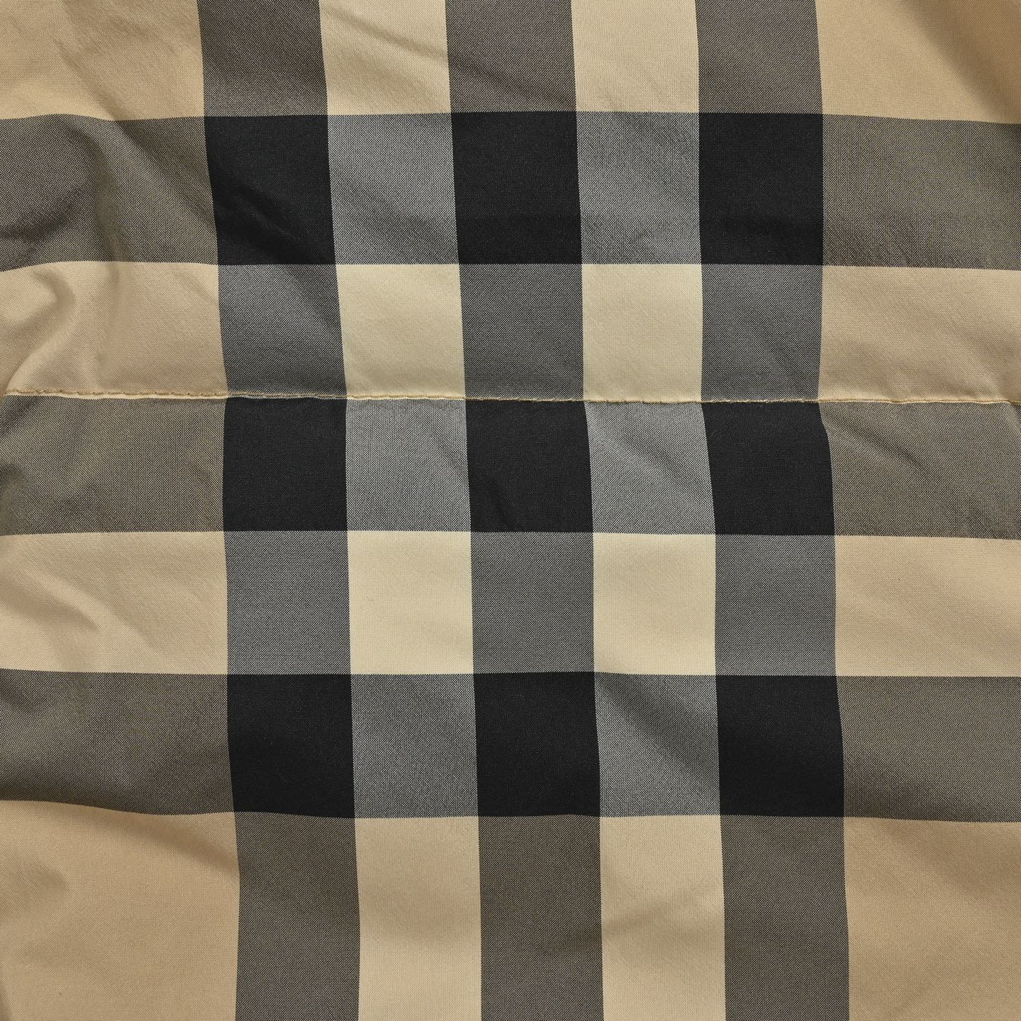 Burberry/巴宝莉 经典格子条纹羽绒服 填充90白鸭绒 暖性非常强