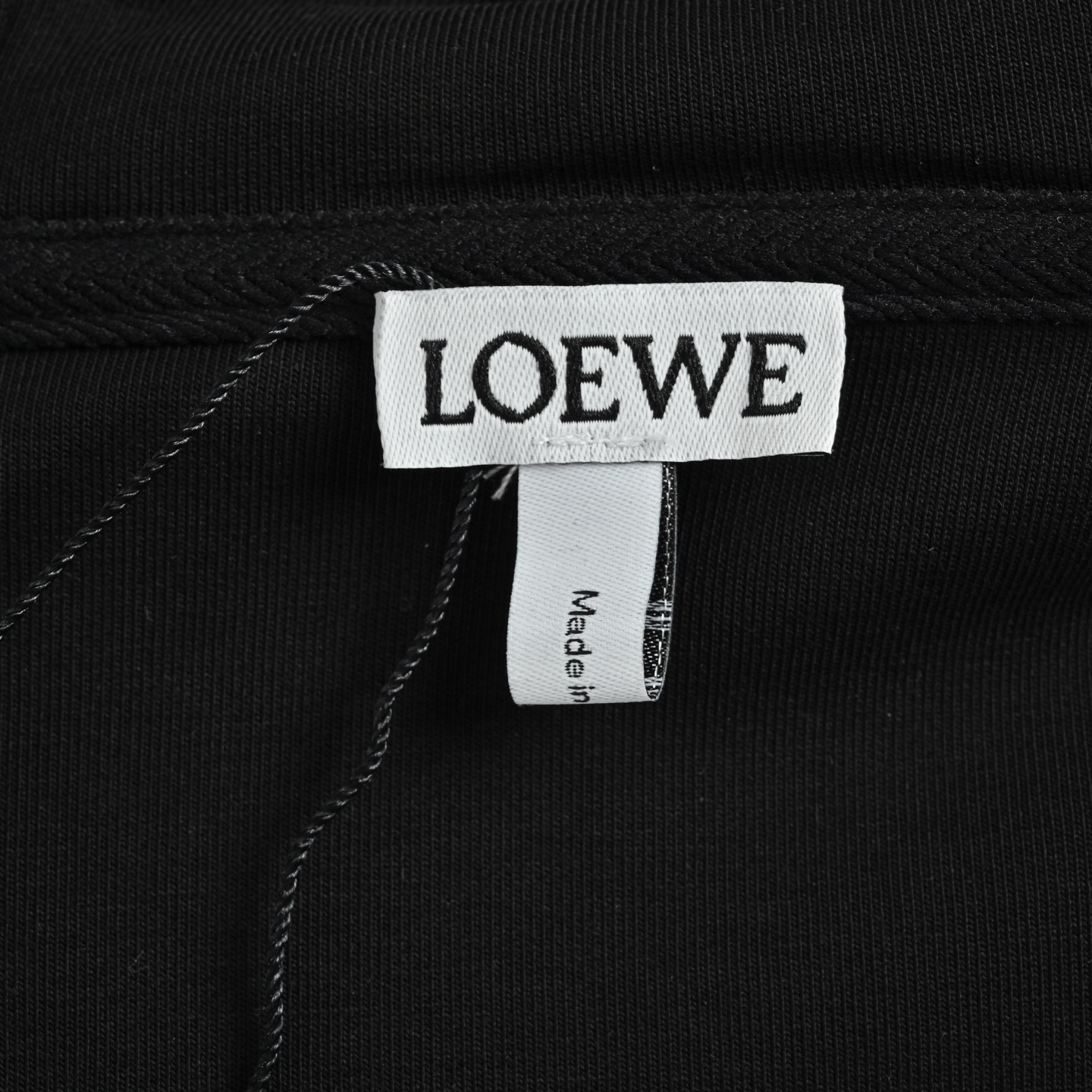 Loewe/罗意威 胸口压花徽标皮口袋拉链连帽外套 Loewe/罗意威 2025秋冬最新爆款连帽外套