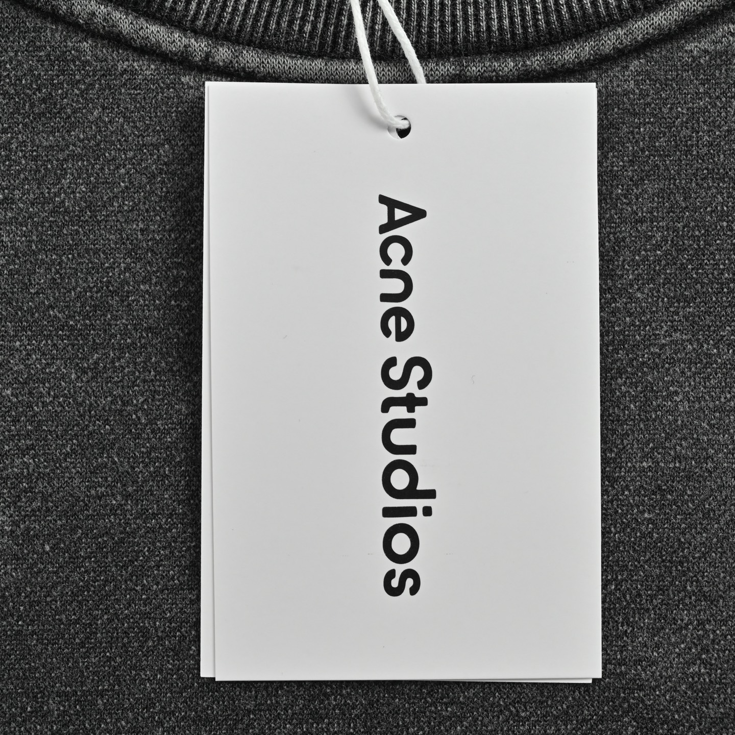 Acne Studios 水洗褪色后背小硅胶做旧圆领卫衣 洗水黑