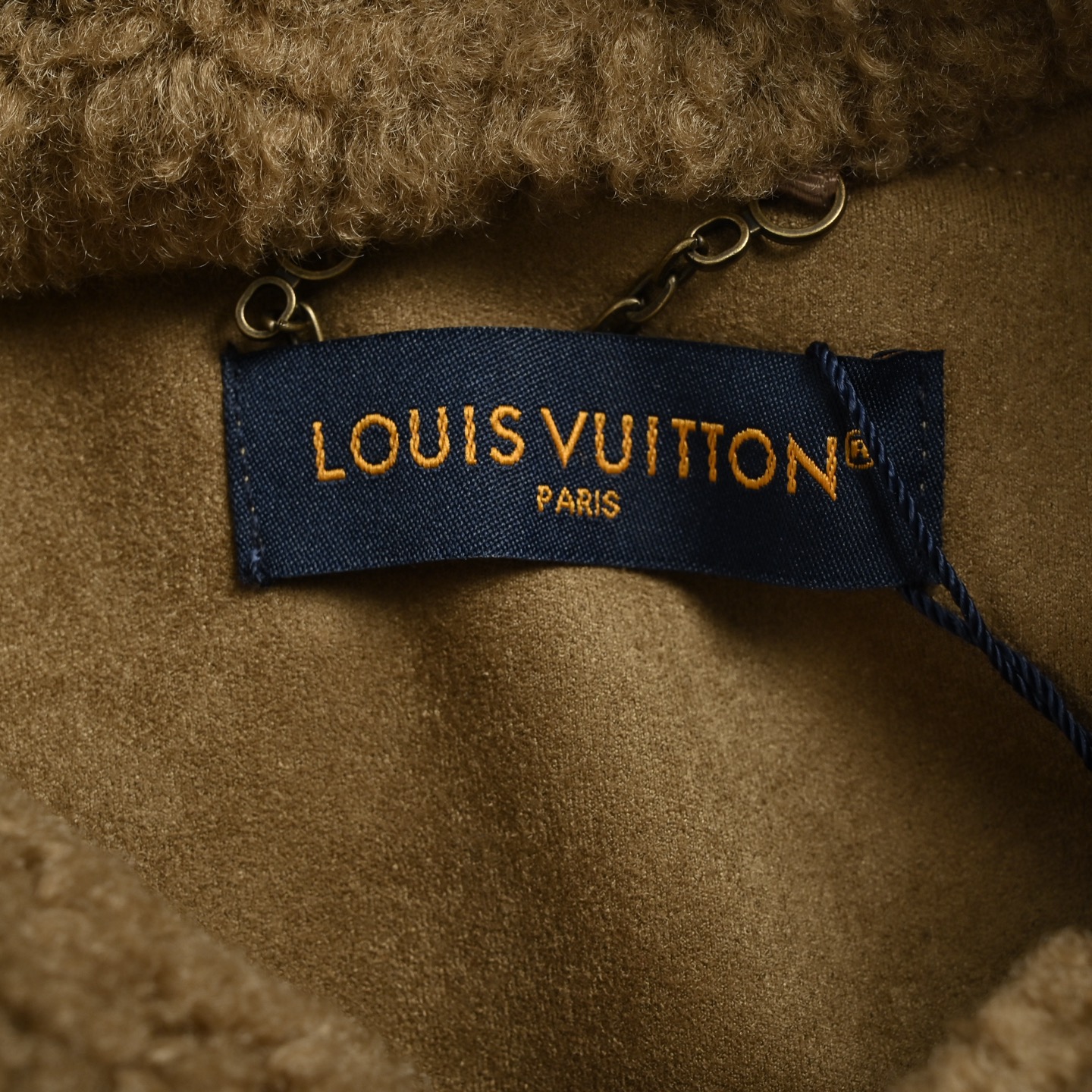 Louis Vuitton/路易威登 压花浮雕毛领麂皮外套