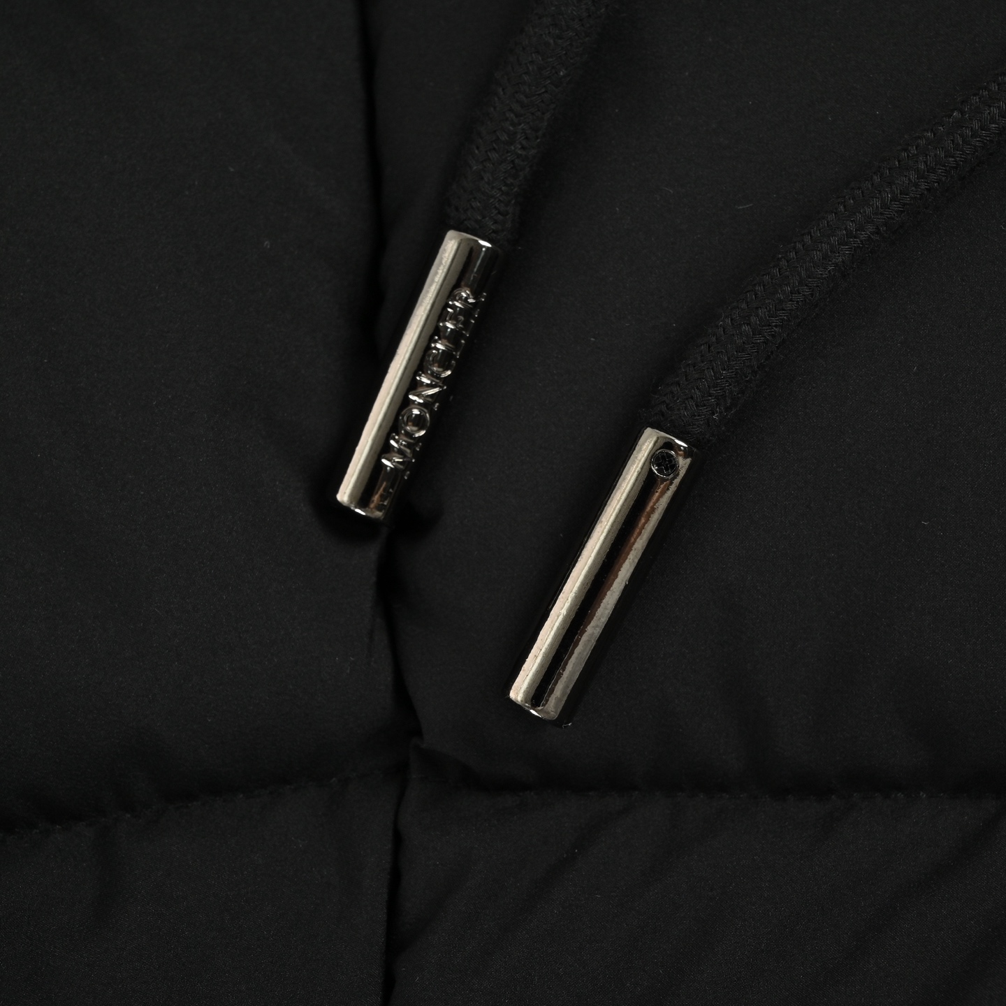 Moncler/蒙口 Faucon在逃公主长款女士羽绒服