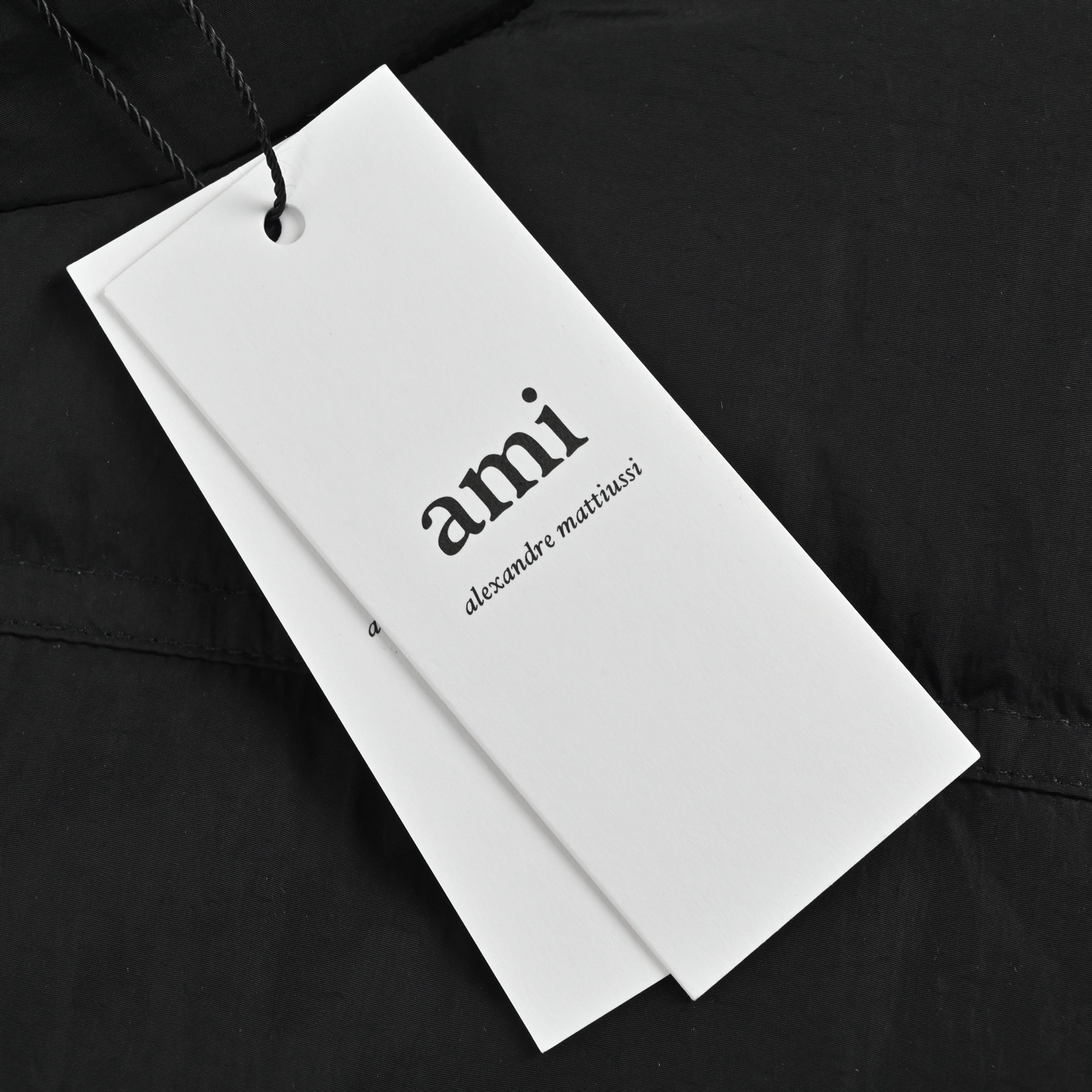 Ami 皮标爱心隐藏帽立领羽绒服