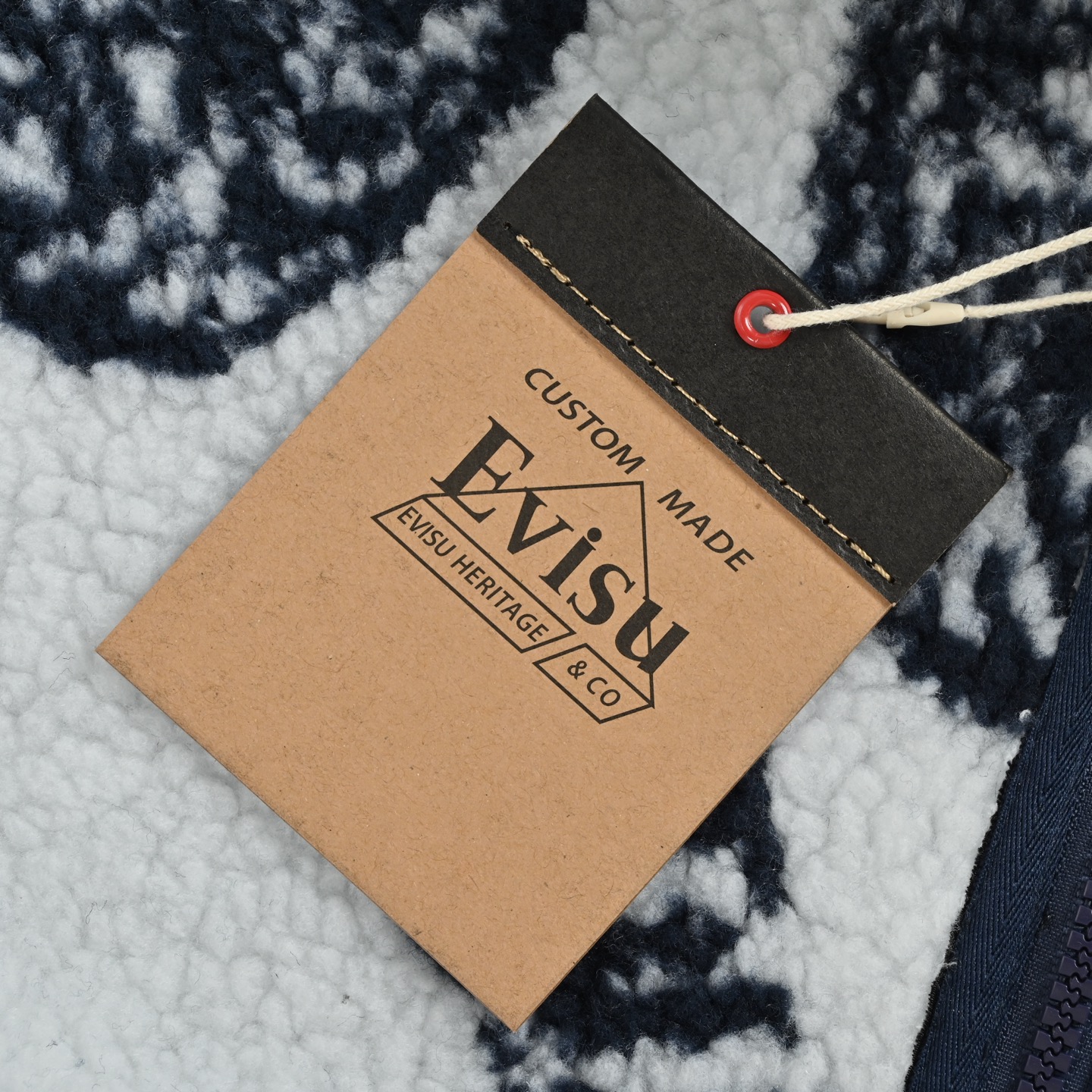 Evisu/福神 25Fw 满印羊羔绒外套 EVISU的拉链外套以提花面料打造