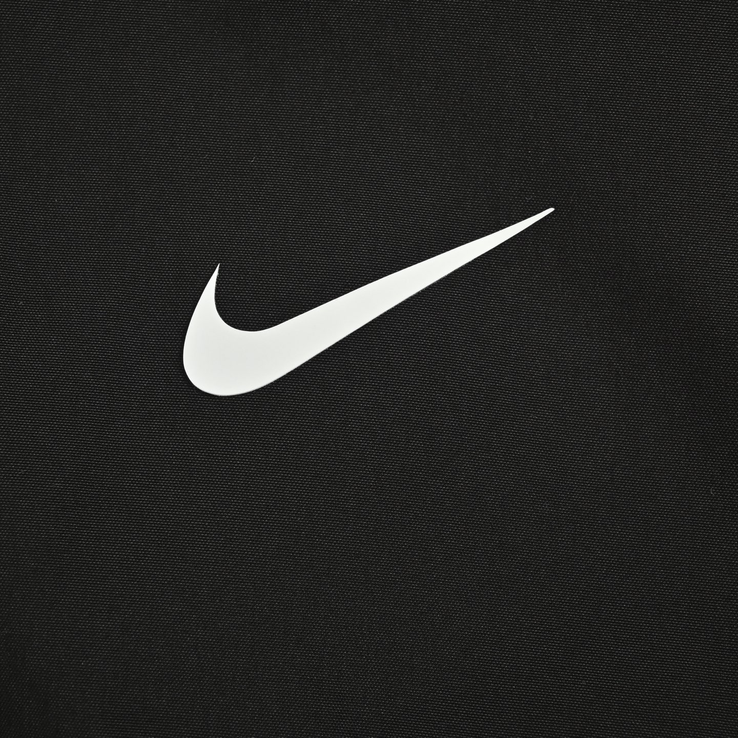 本地自取:💰320
Nike/耐克 25Fw 小标棉服外套
男女情侣款非常火爆!柜子同款!还原客供面料!高逼格!nike耐克冬季男女同款情侣款保暖个性棒球领飞行青年立领短款休闲大众简约风!定制拉链 定制螺纹!小红书 抖音爆款众明星纷纷上身!采用原厂客供防风面料,选用新疆棉绒和高端羽绒棉夹层内里,亲肤柔软 保暖效果更佳!胸前标志性彰显品牌特征,落肩袖设计 宽松有型,尽显时尚感,工艺复杂,细节完美,,男女同款,百搭神器,绝对炸街!冬季保暖必备之一!完美品质!整箱援货!颜值相当高 做工超精致
颜色:黑色 卡其
Size:S-XL