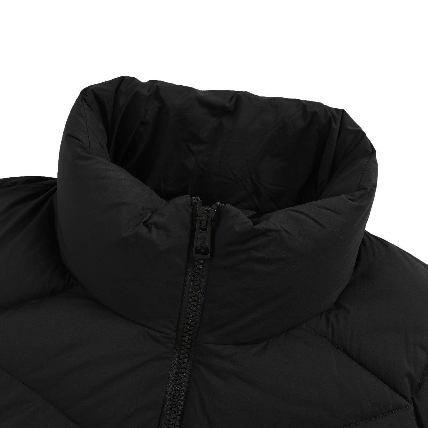 Moncler/蒙口 不规则侧边拉链立领羽绒服