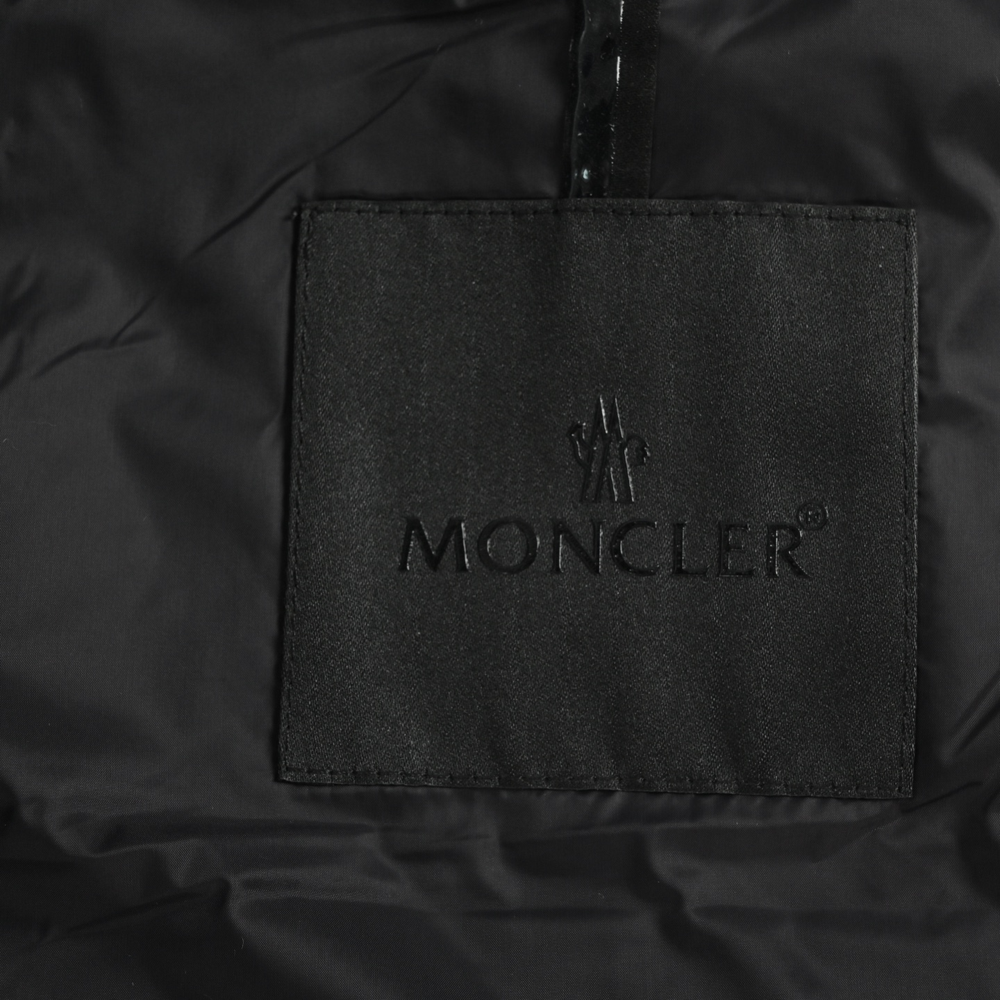 Moncler/蒙口 不规则立领羽绒服