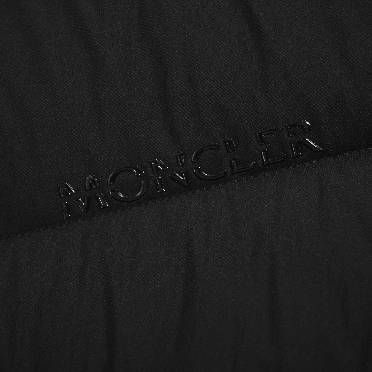 Moncler/蒙口 不规则立领羽绒服