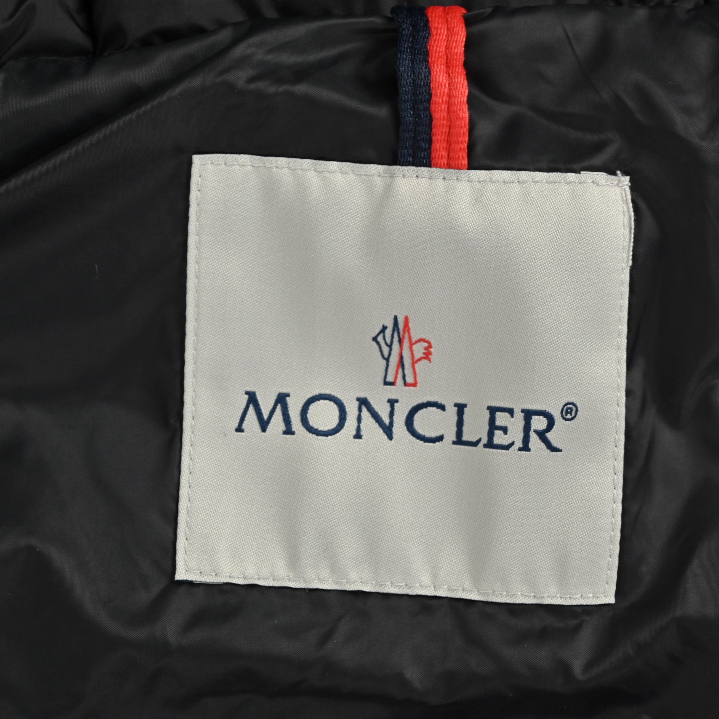 Moncler/蒙口 25Fw 排骨连帽羽绒服外套