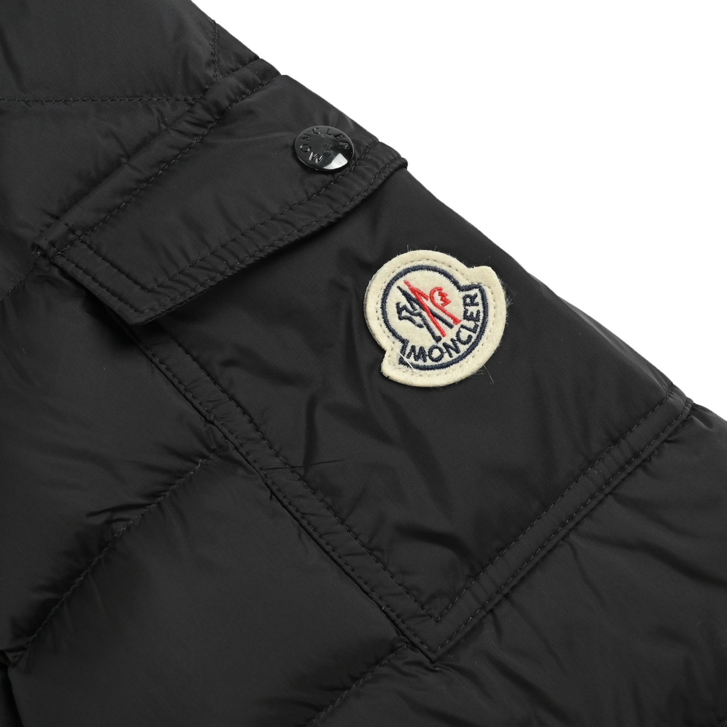 Moncler/蒙口 25Fw 排骨连帽羽绒服外套