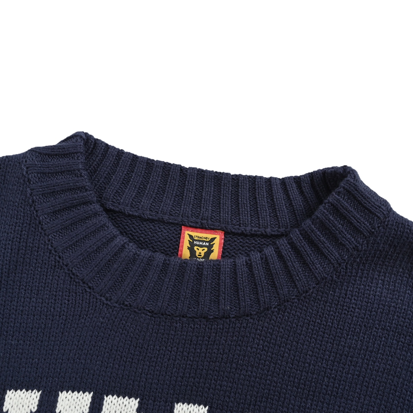 HUMAN MADE 小狗提花毛衣 HUMAN MADE 以Vintage风格的复古感设计而闻名HUMAN的毛衣款式已经完全拿捏了